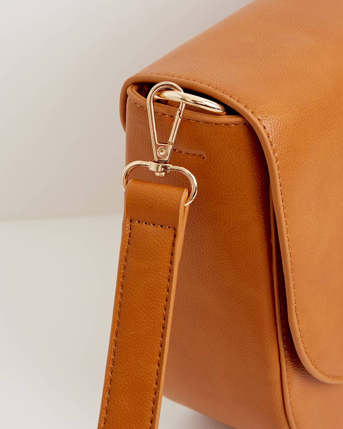 Nina Messenger bag - Out of the Blue