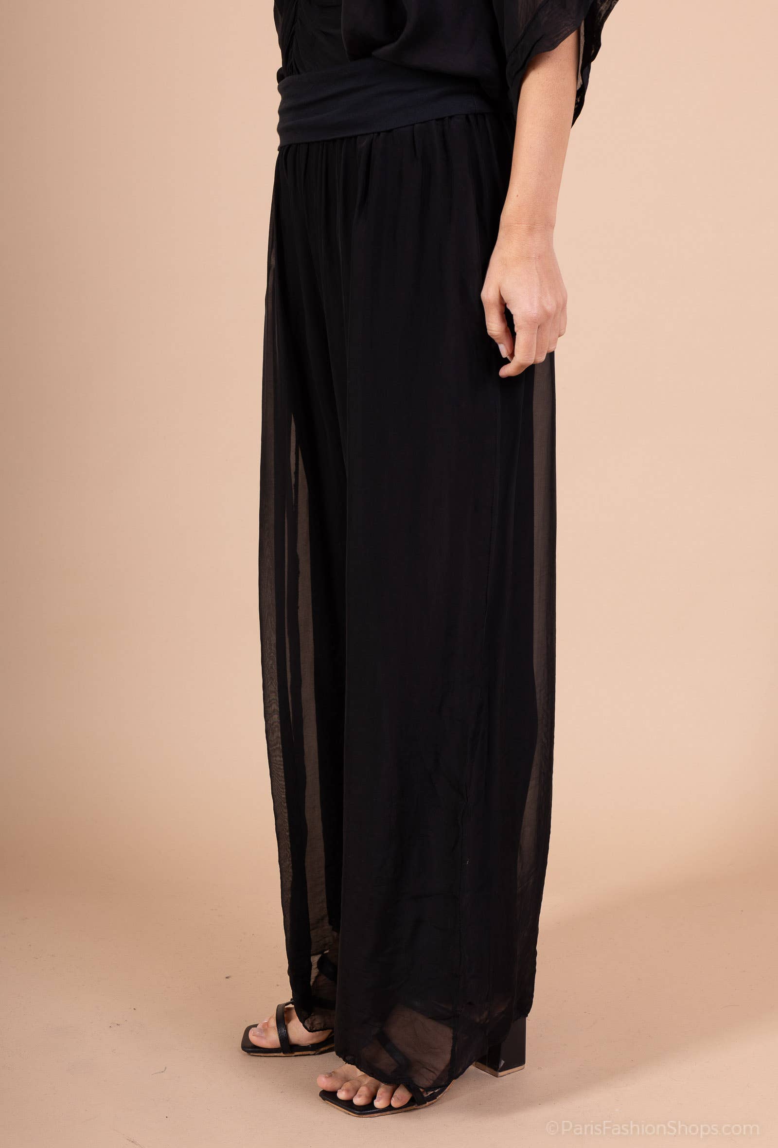 High-waisted wide fluid pants with long hem 20537 - Out of the Blue