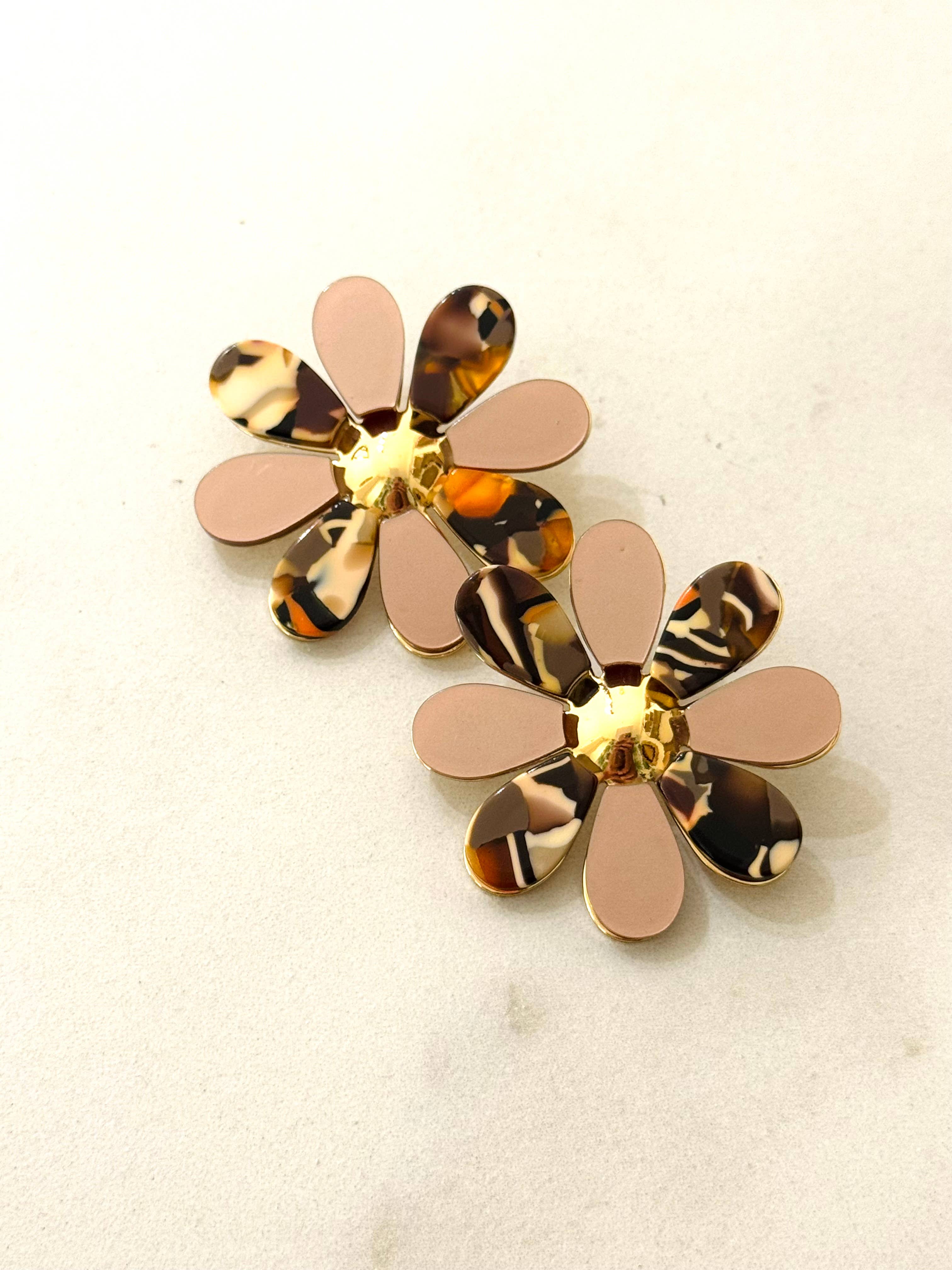 Senay Retro Style Stud Earrings - Out of the Blue