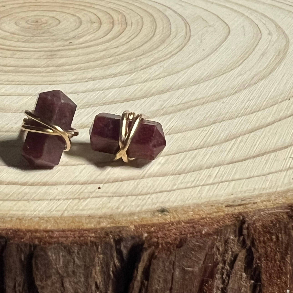 Wire Wrapped Stud