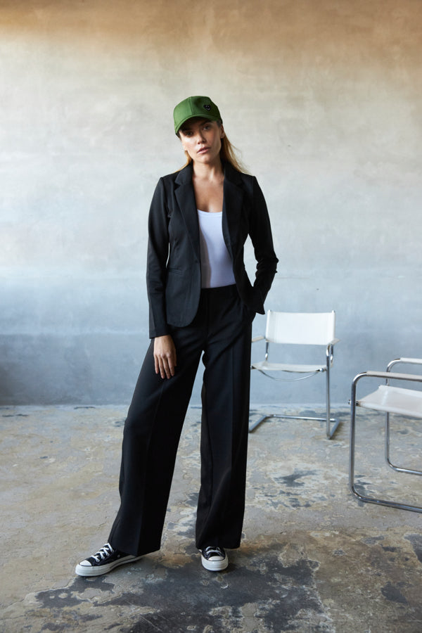 Kate Blazer Basic - Out of the Blue