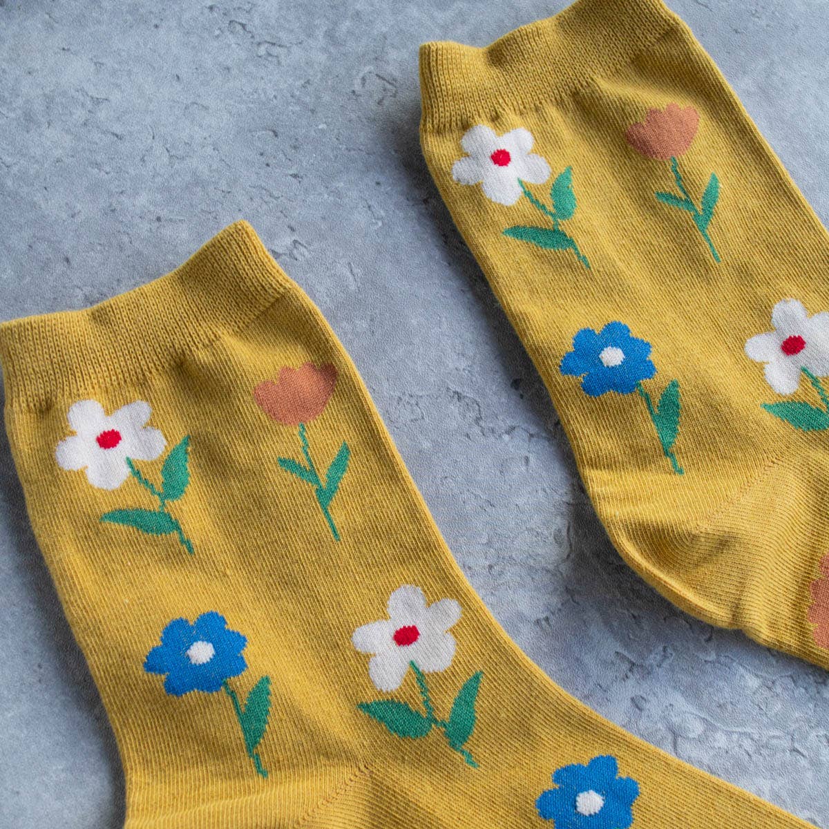 Favorite Flower Casual Socks - Out of the Blue