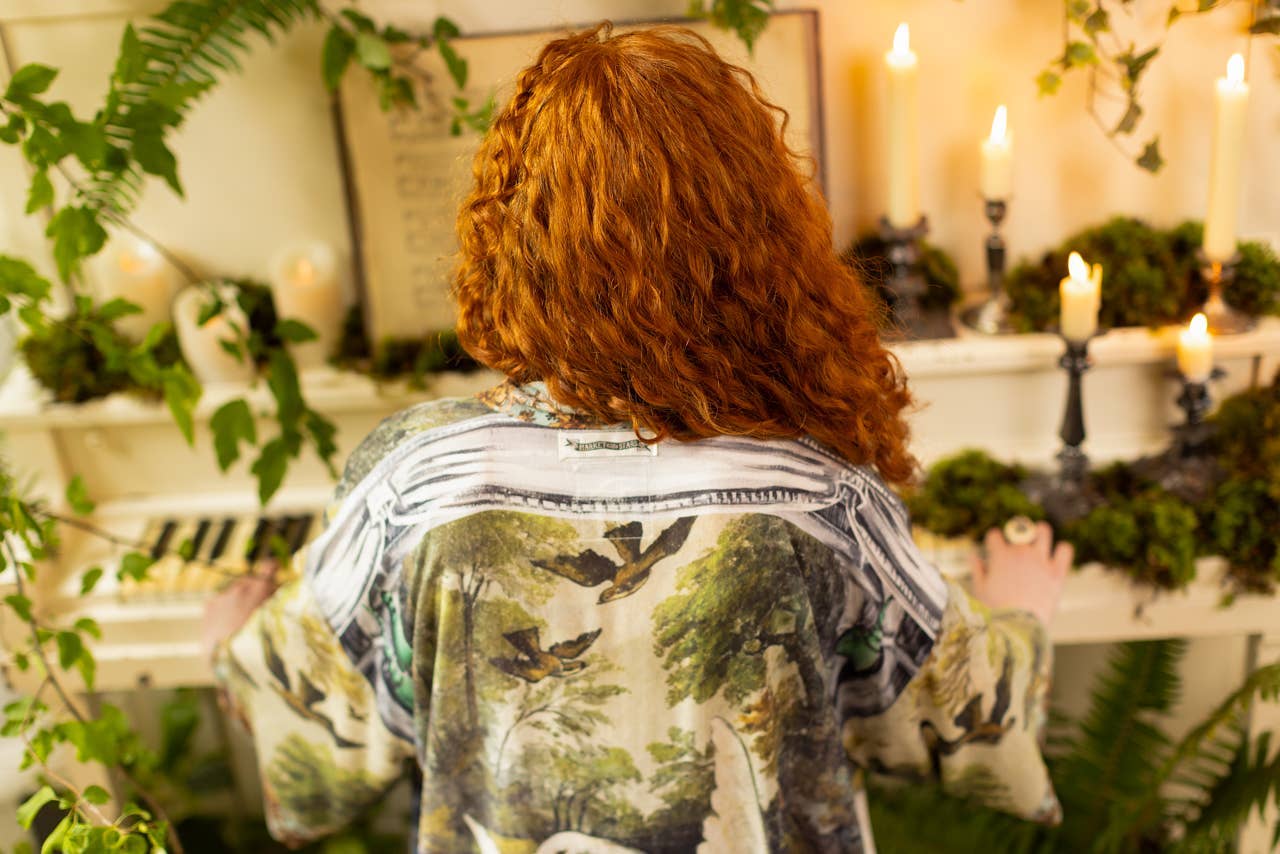 Theatre of Dreams Pixie Duster Cropped Kimono w/ Swan - Out of the Blue