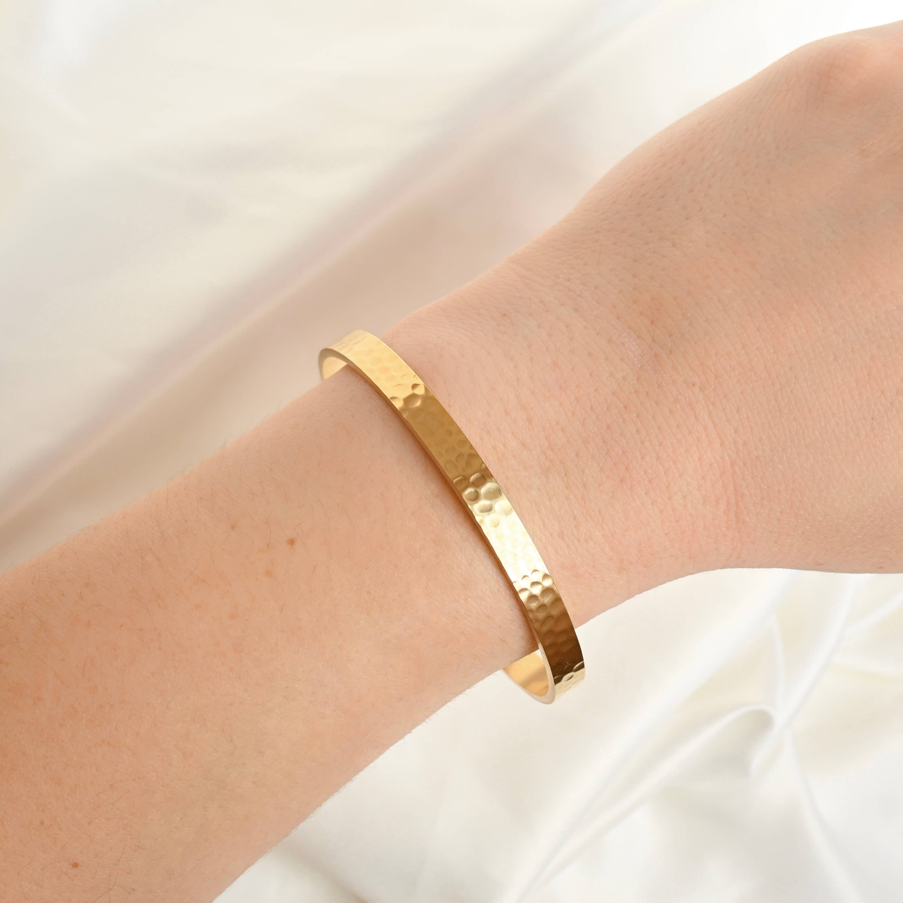 Hammered Texture Cuff Slim Bracelet - Out of the Blue