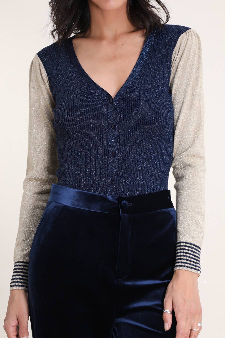V-neck cardigan in two-tone lurex - 4626 - Out of the Blue