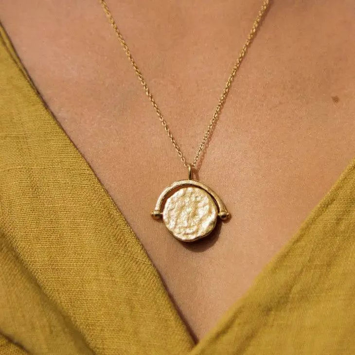 Solune Necklace - Out of the Blue