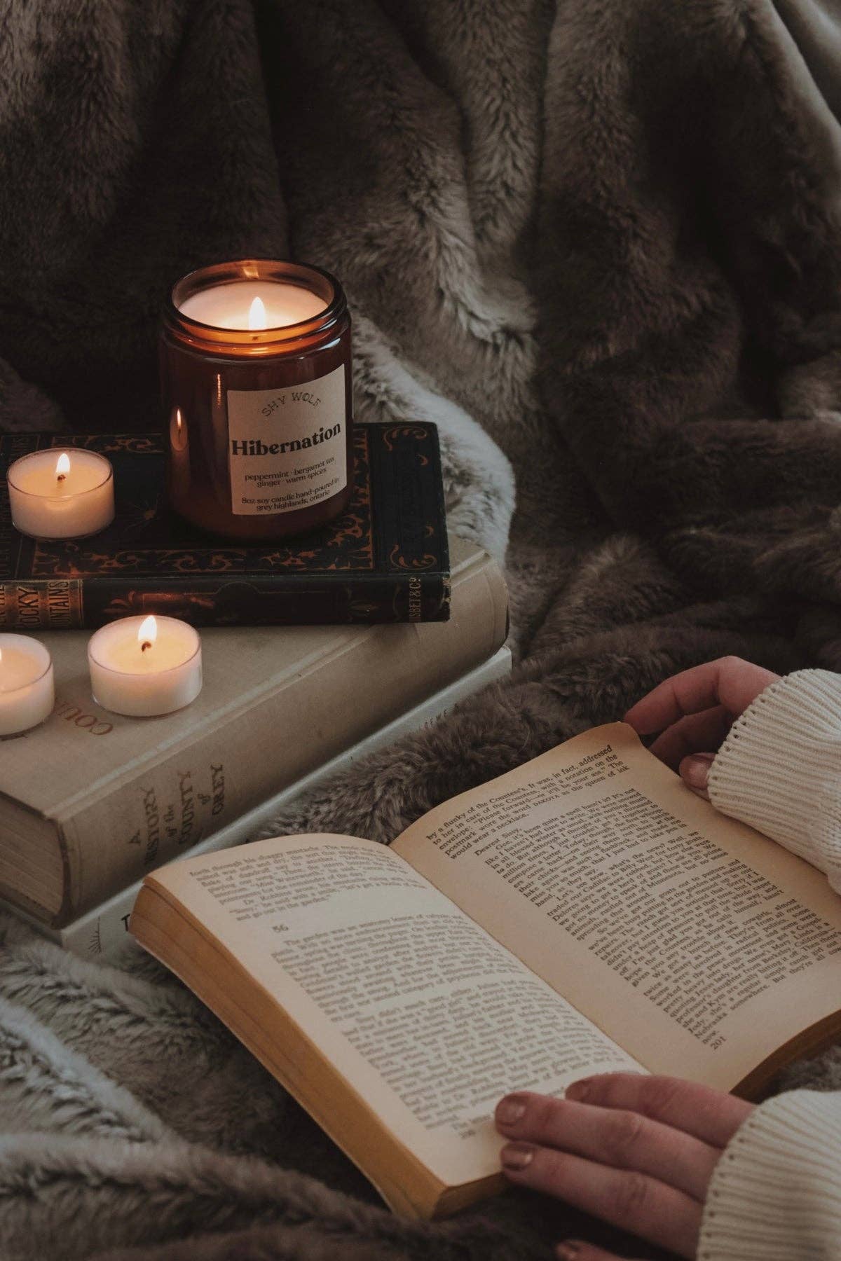 Hibernation Candle - Out of the Blue
