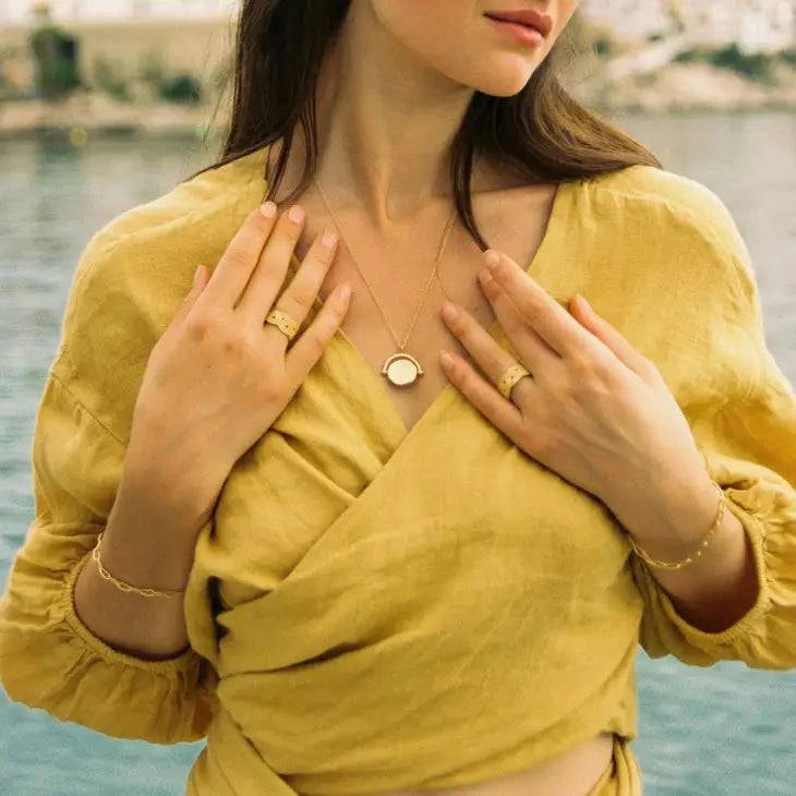 Solune Necklace - Out of the Blue