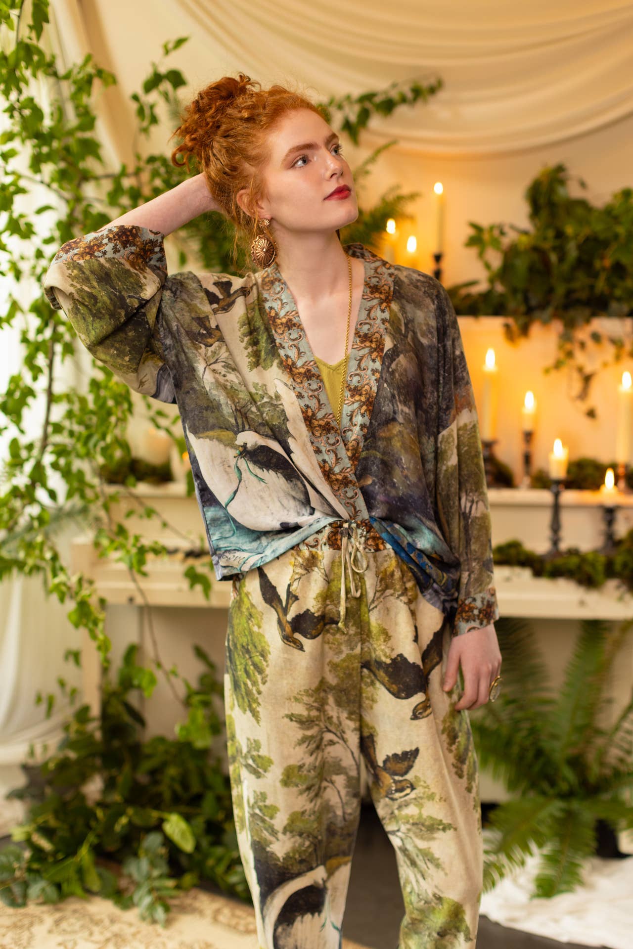 Theatre of Dreams Pixie Duster Cropped Kimono w/ Swan - Out of the Blue