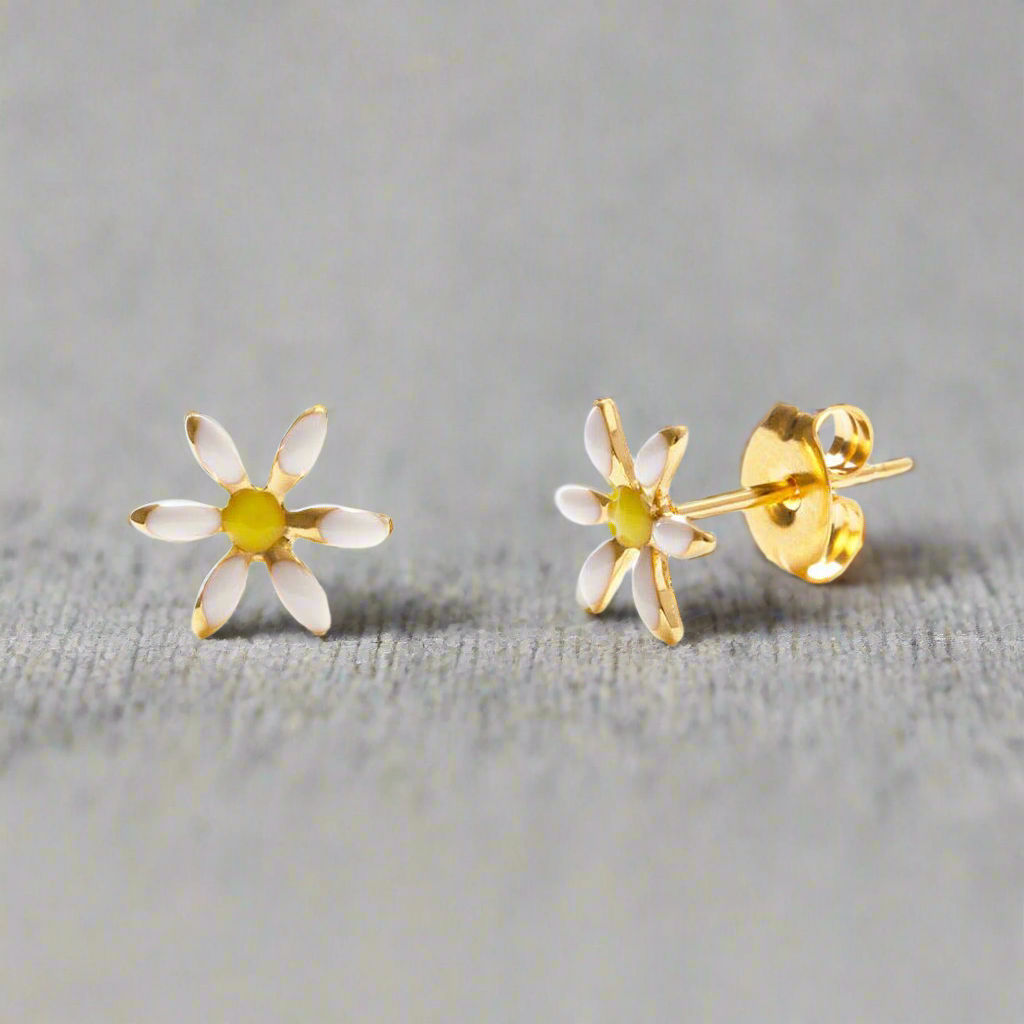 DAISY STUDS