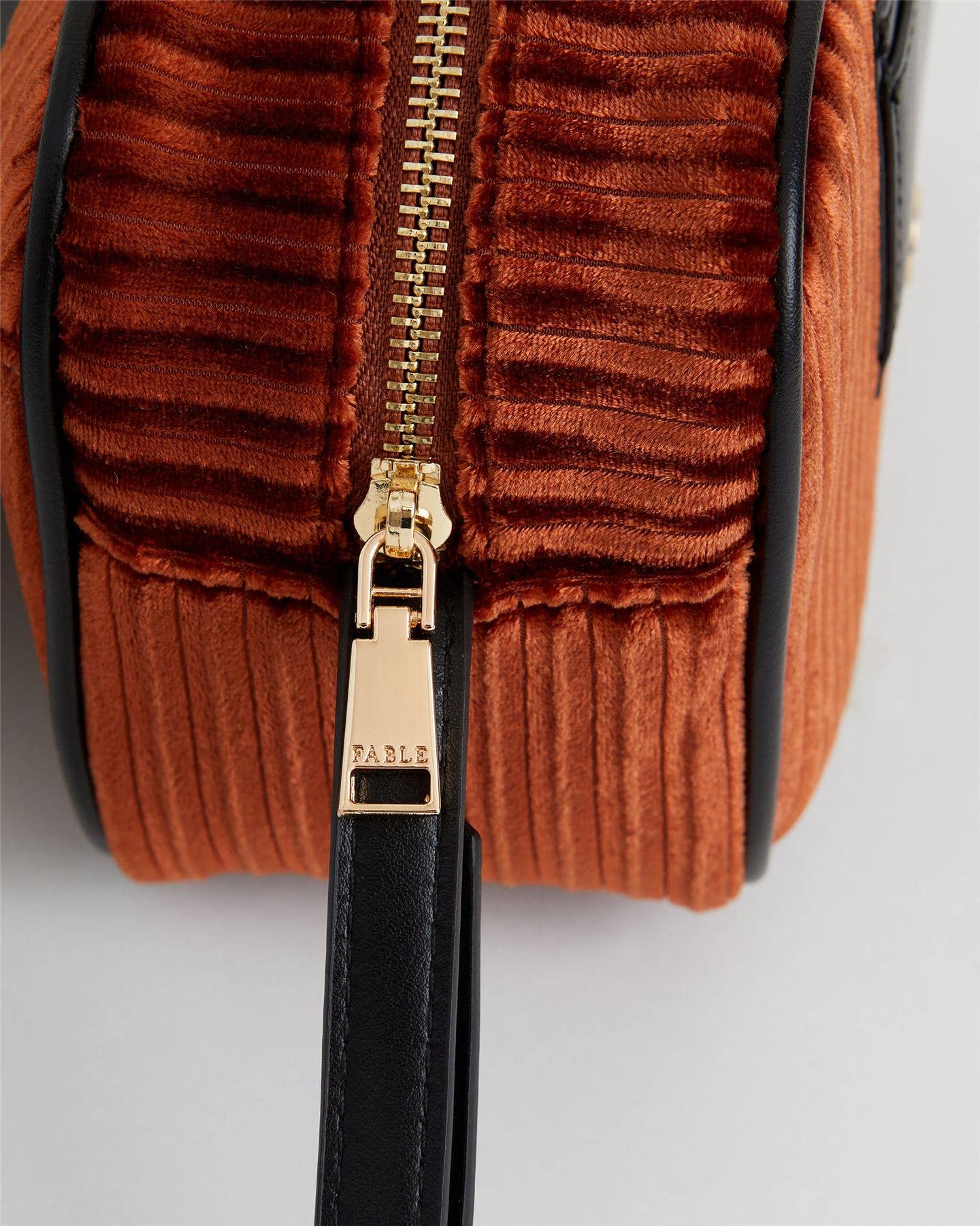 Vivianne Camera Bag - Out of the Blue