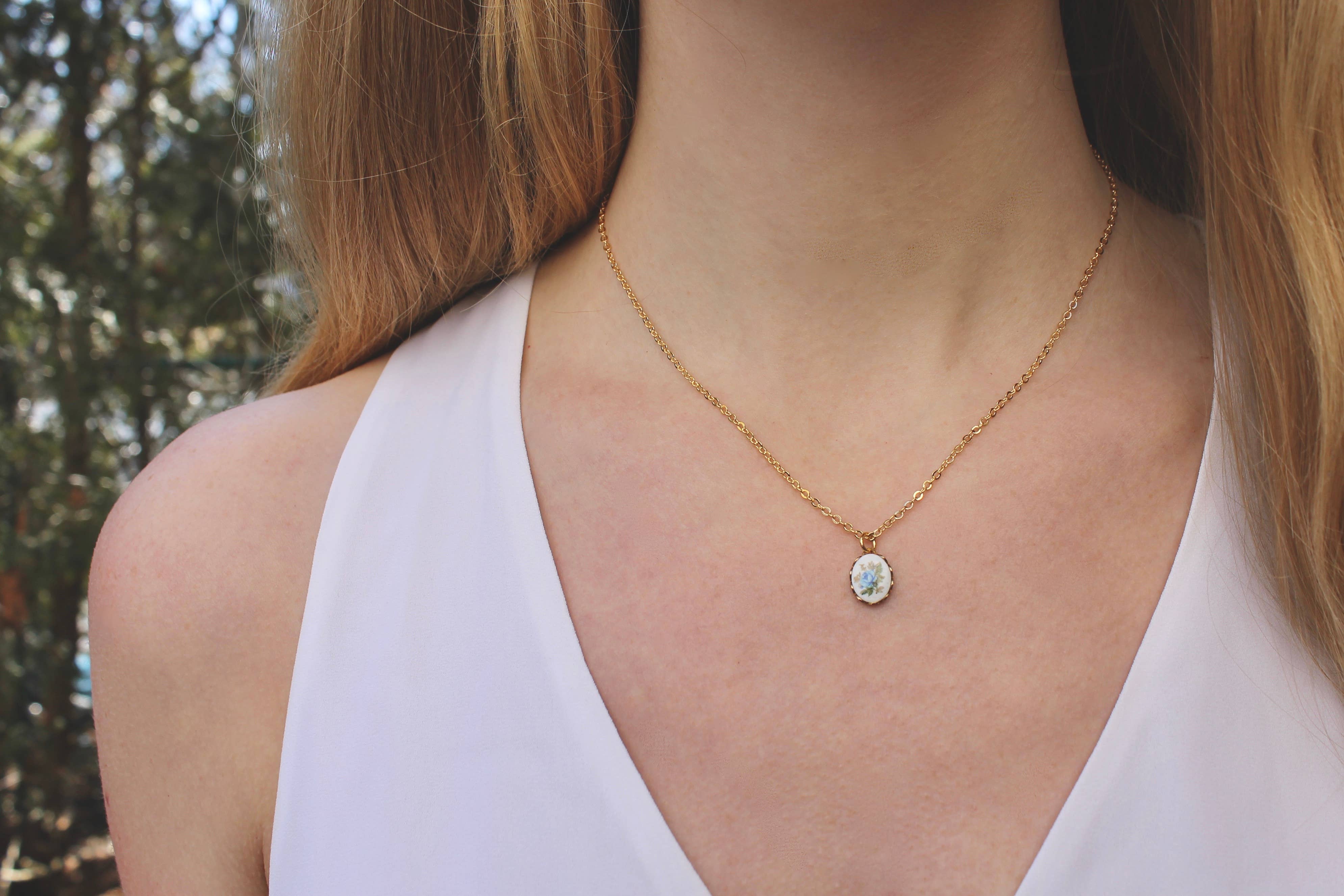 60's Vintage Floral Necklace