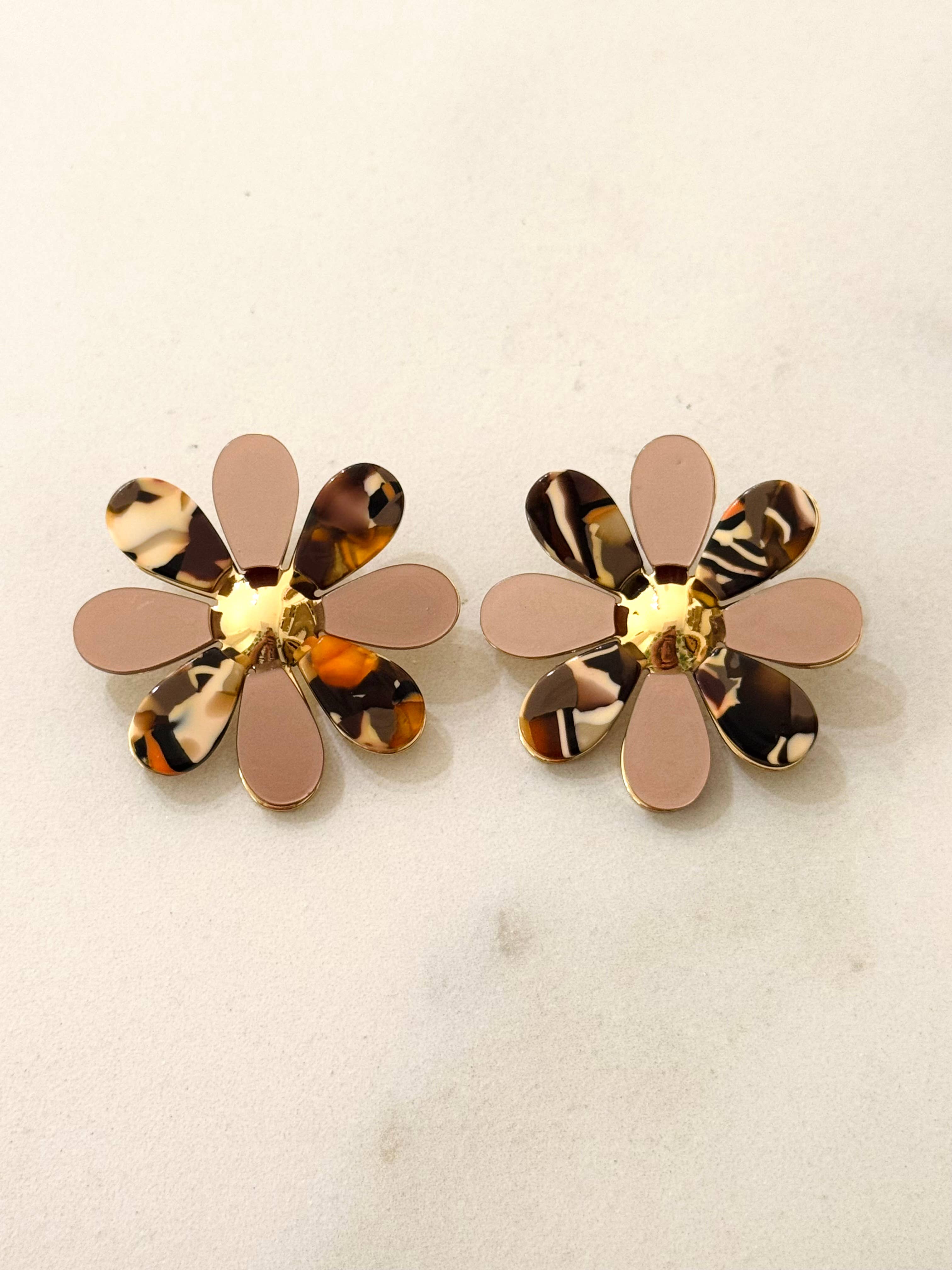 Senay Retro Style Stud Earrings - Out of the Blue