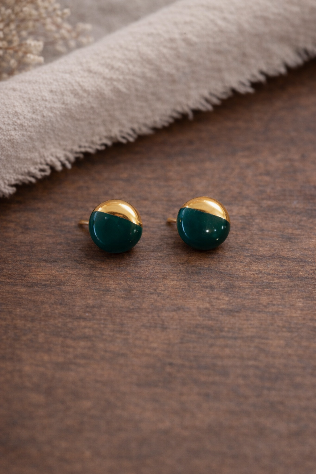 Circle Ceramic Studs