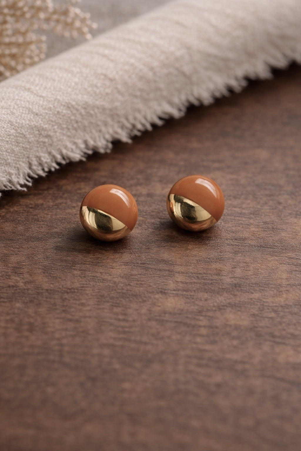 Circle Ceramic Studs