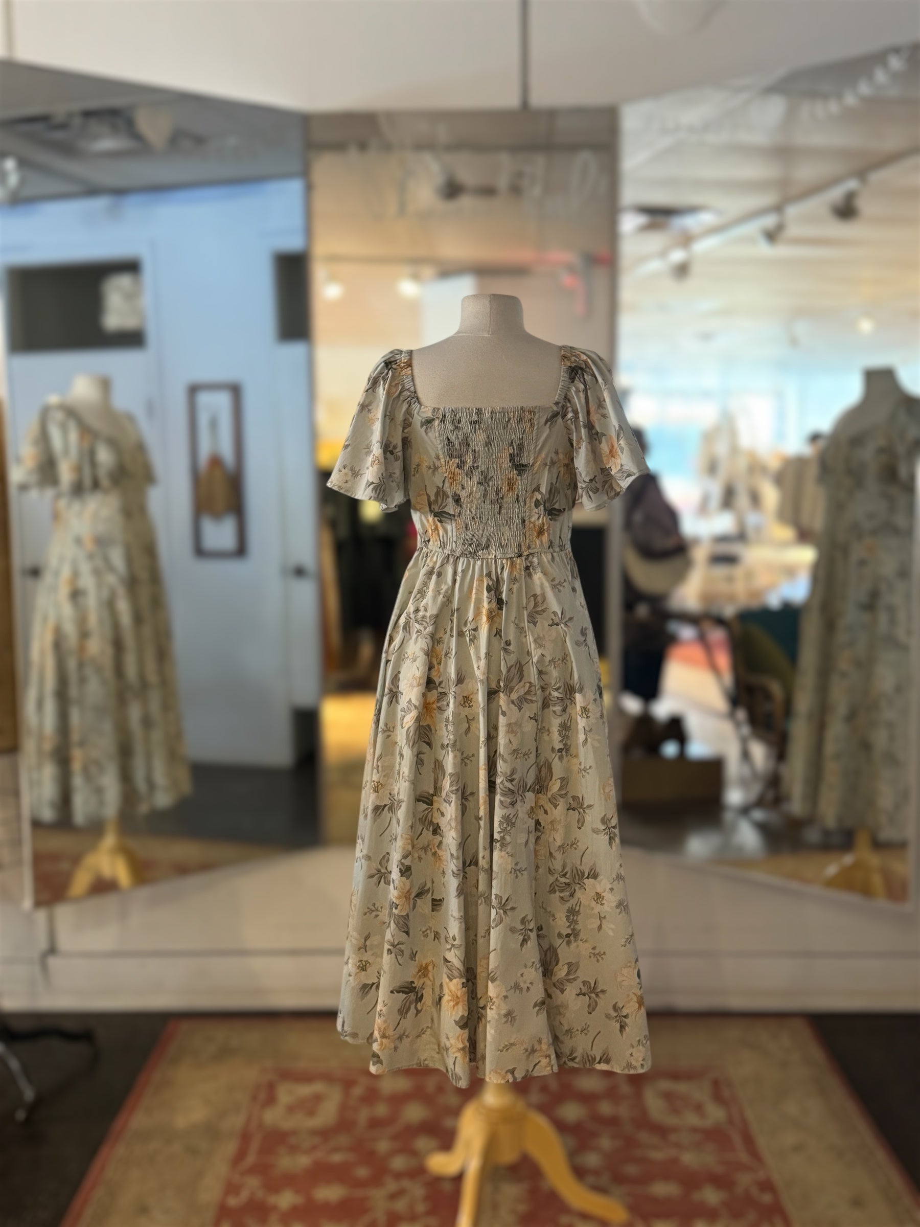 FLORAL SWEETHEART MIDI DRESS - Out of the Blue