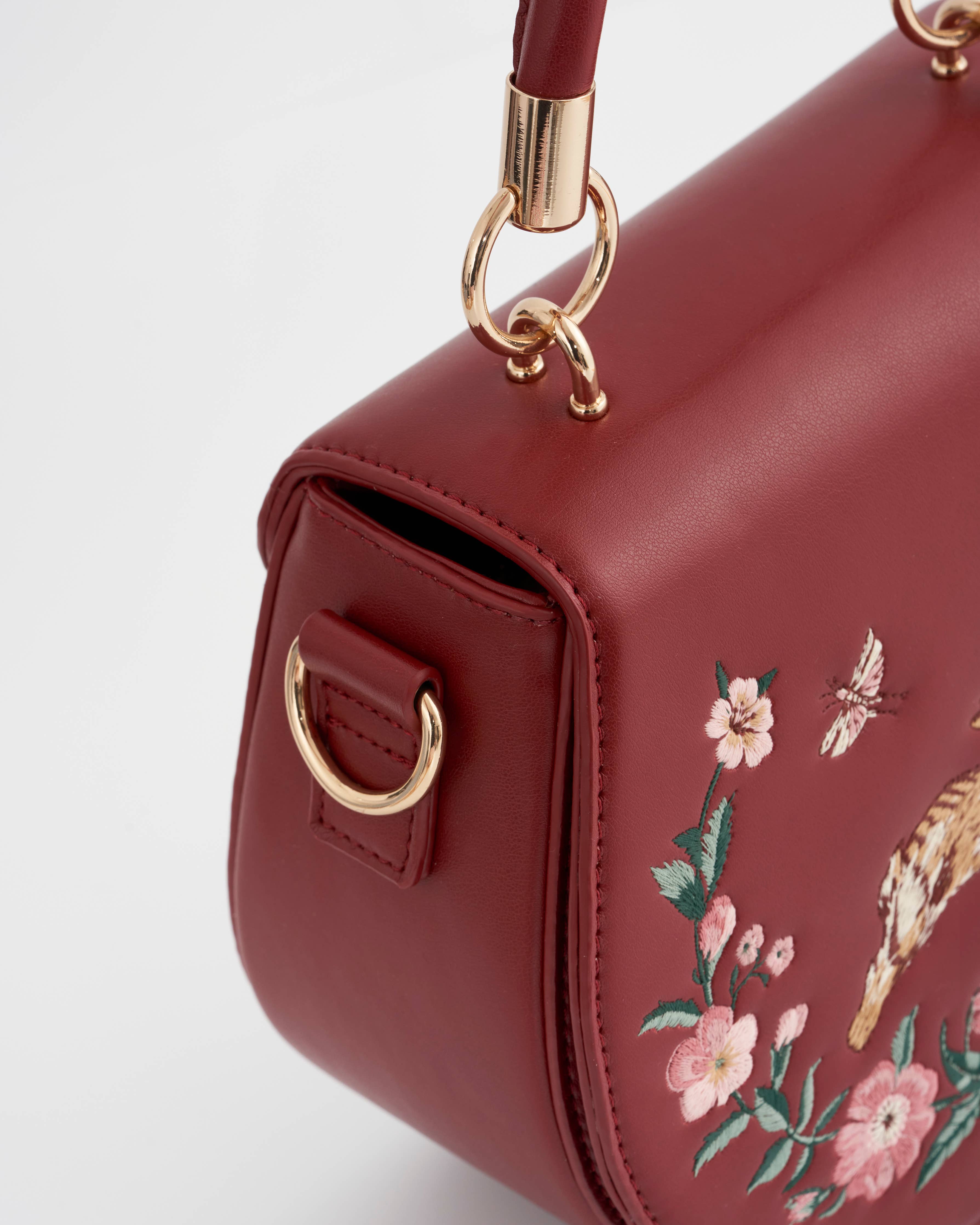 Running Bunny Saddle Purse - Out of the Blue