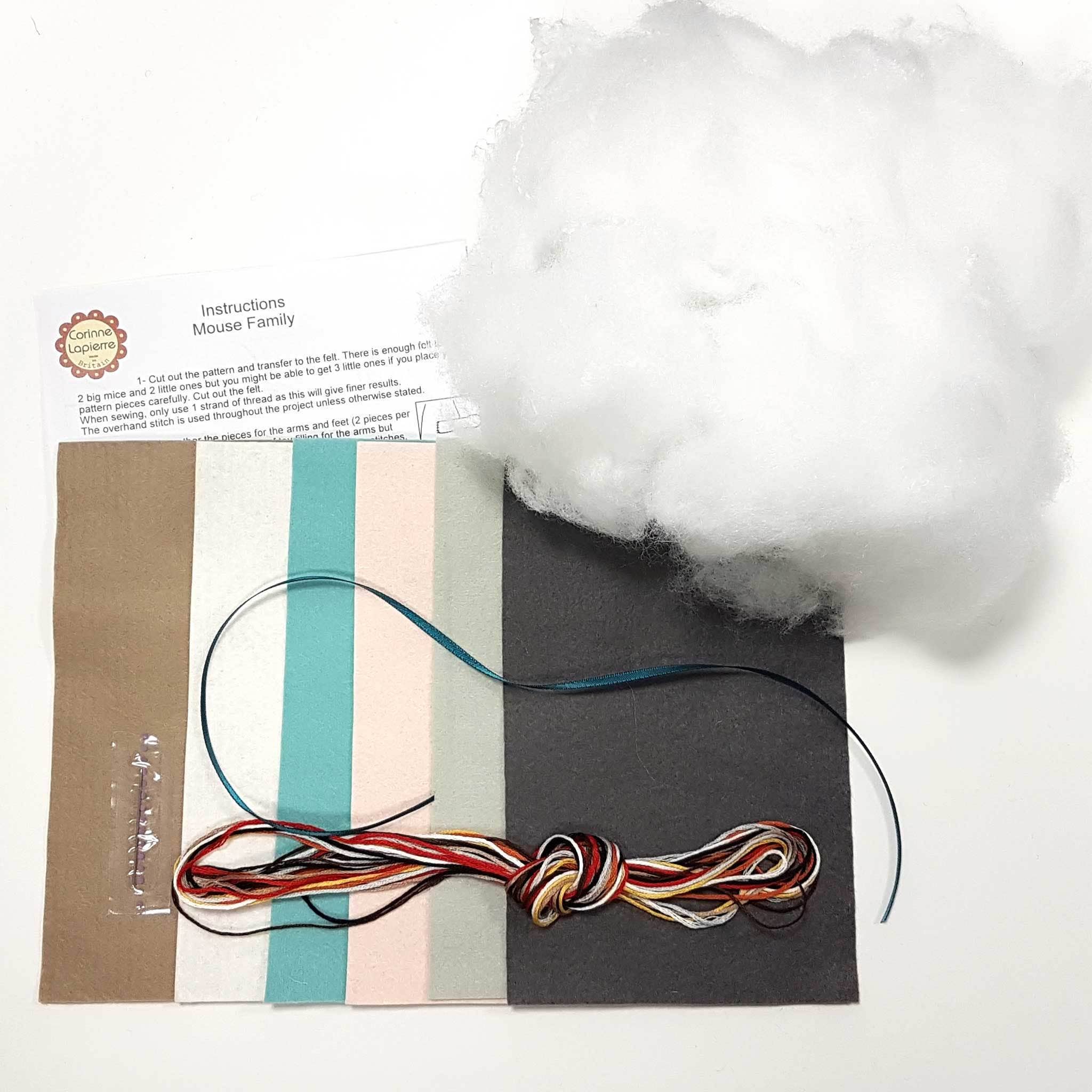 Mouse Family Felt Craft Kit: English - Out of the Blue