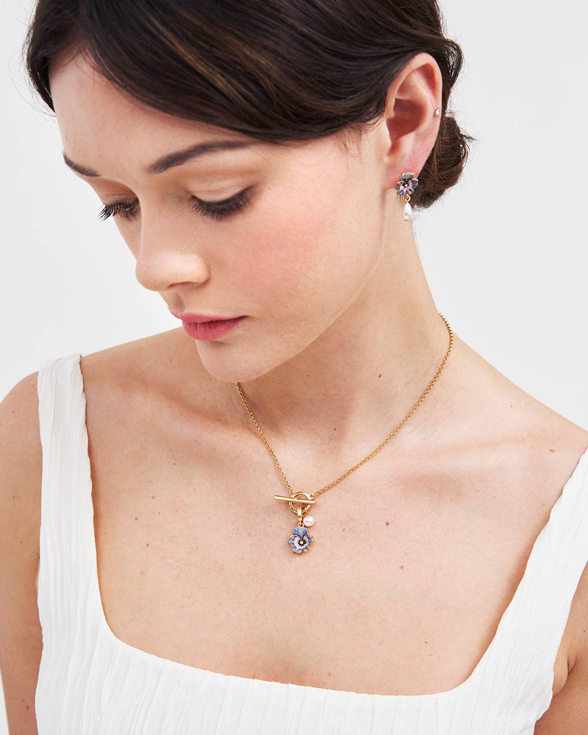 Pansy Pearl Gold Toggle Necklace - Out of the Blue
