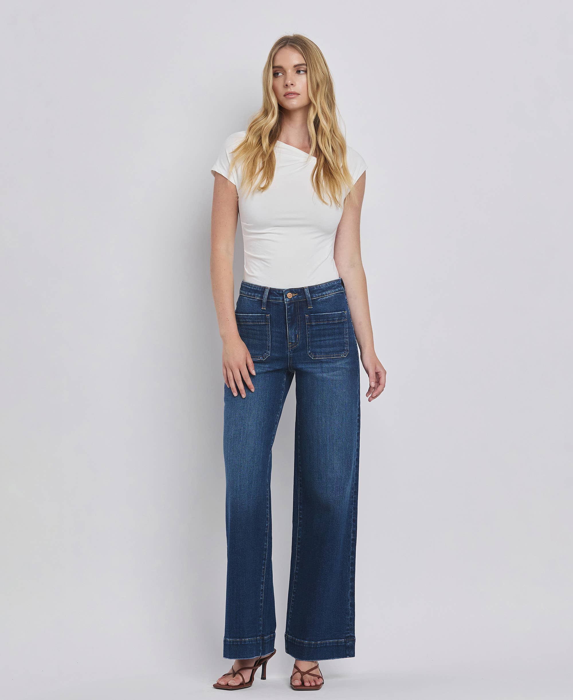 PATCH POCKET JEANS
