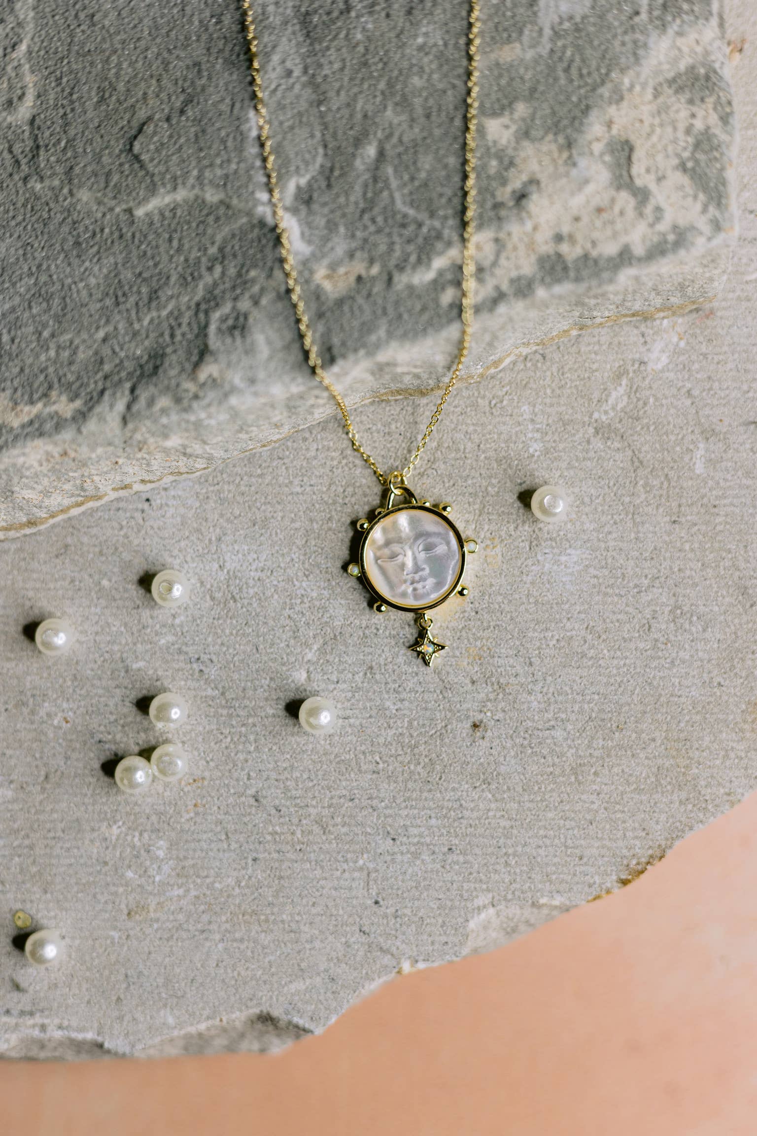 Umbra Pendant Necklace