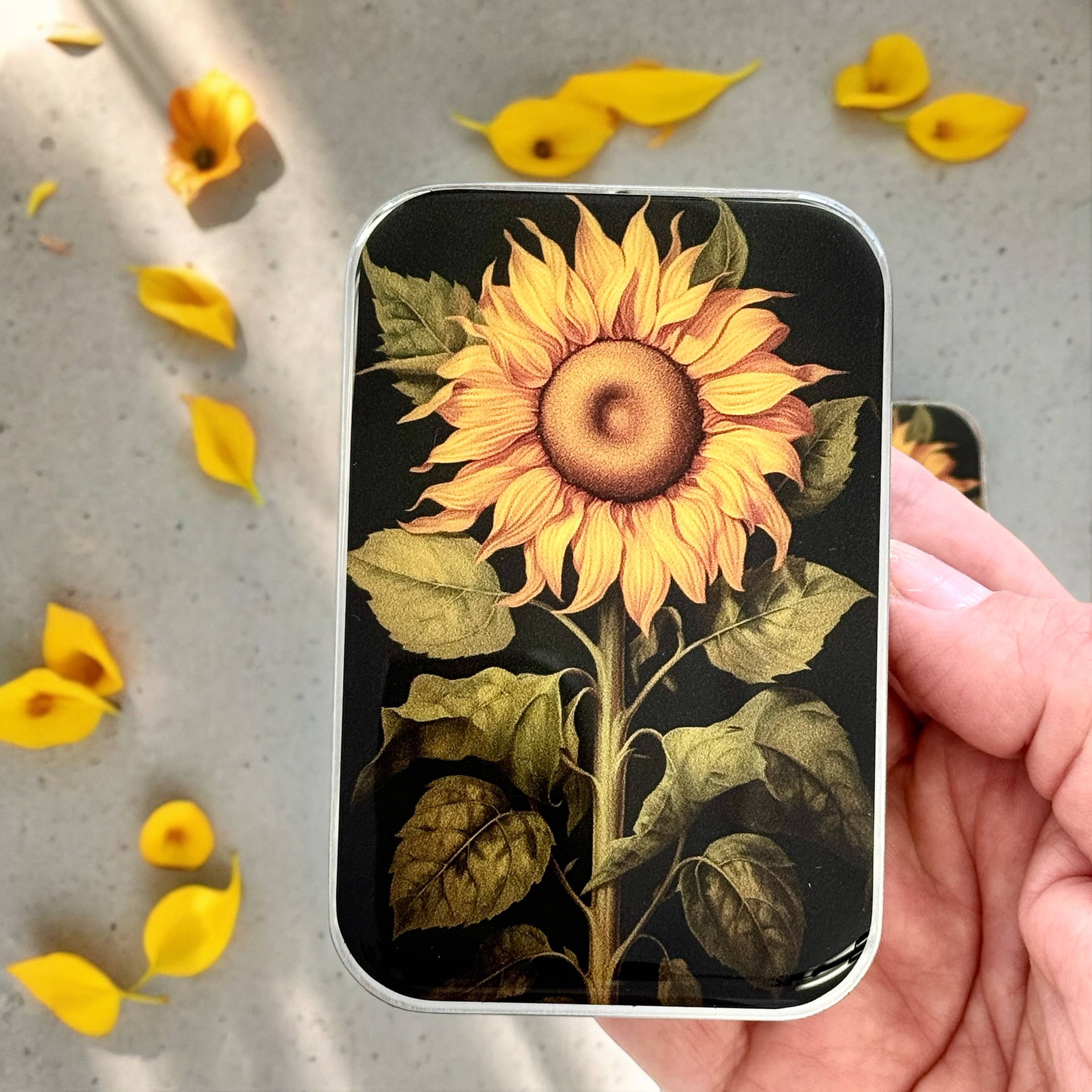 Sunflower Notions Tin - Out of the Blue