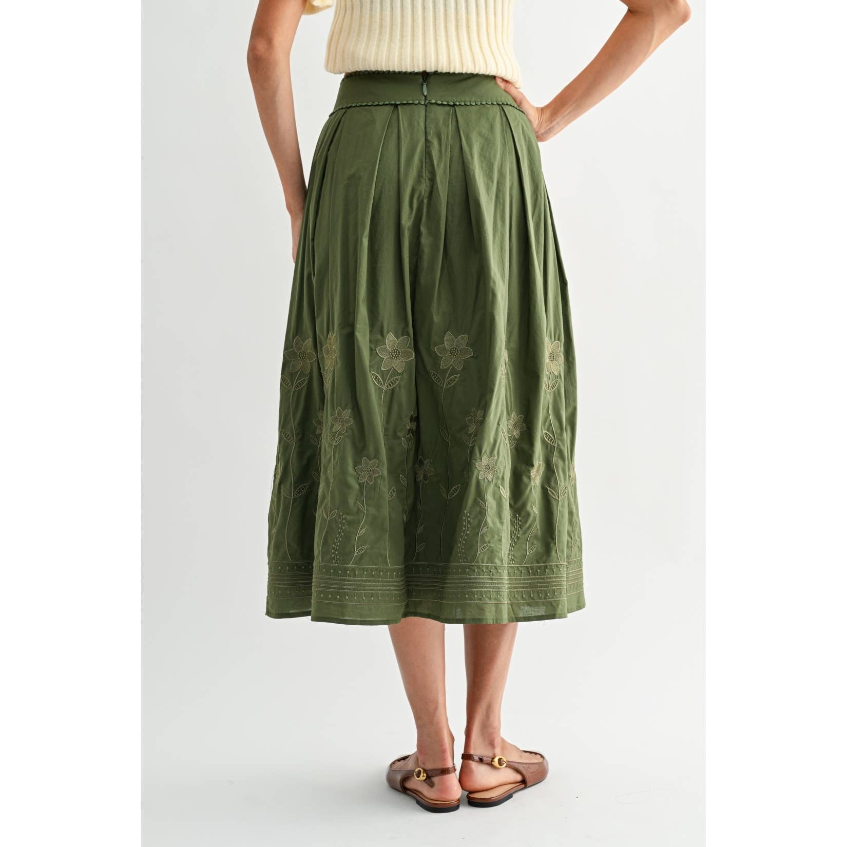 EMBROIDERED OLIVE GREEN HIGH-WAIST MIDI SKIRT - Out of the Blue
