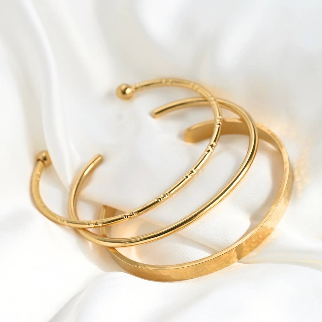 Hammered Texture Cuff Slim Bracelet - Out of the Blue