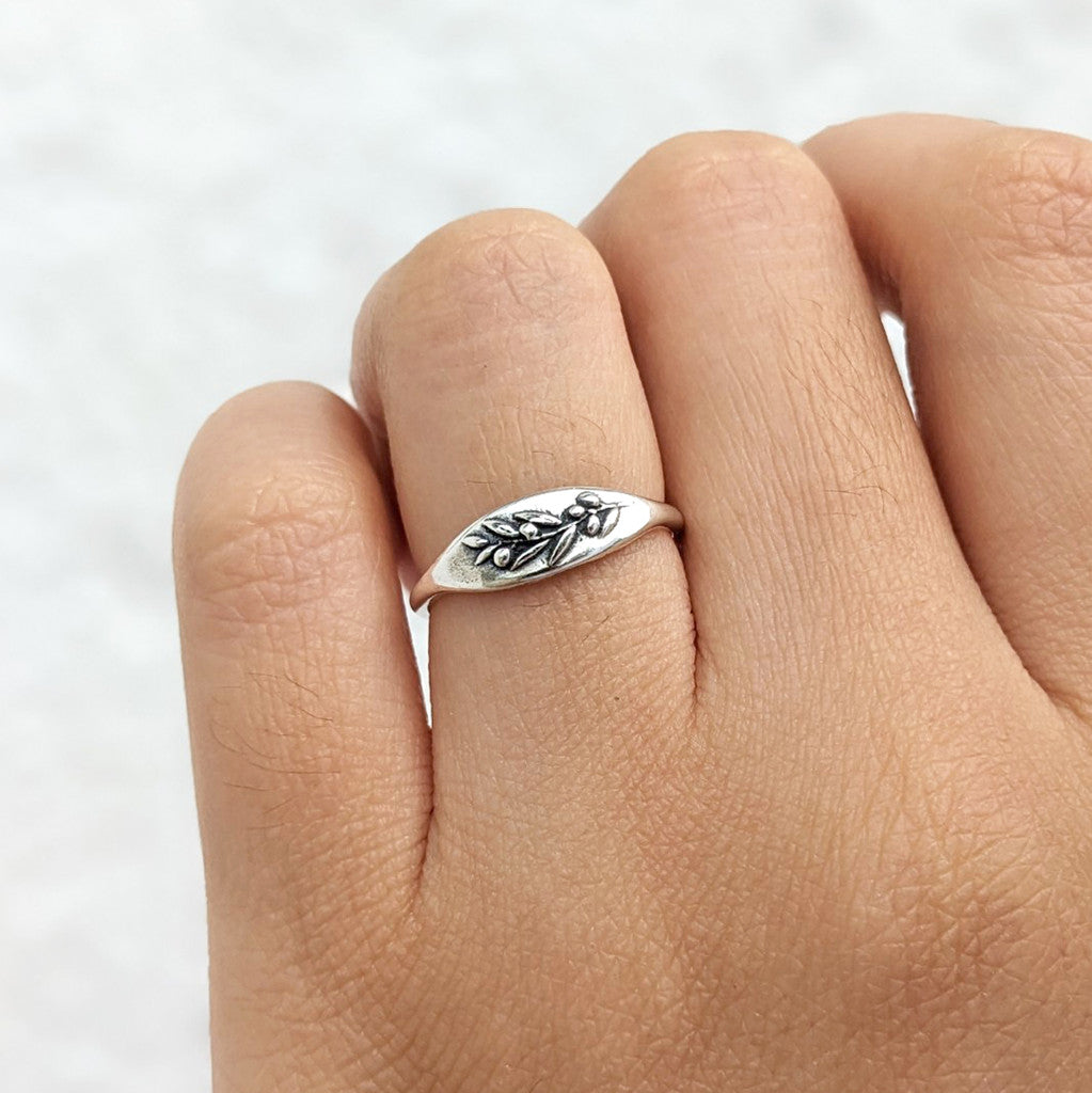 Botanical Rings - Out of the Blue