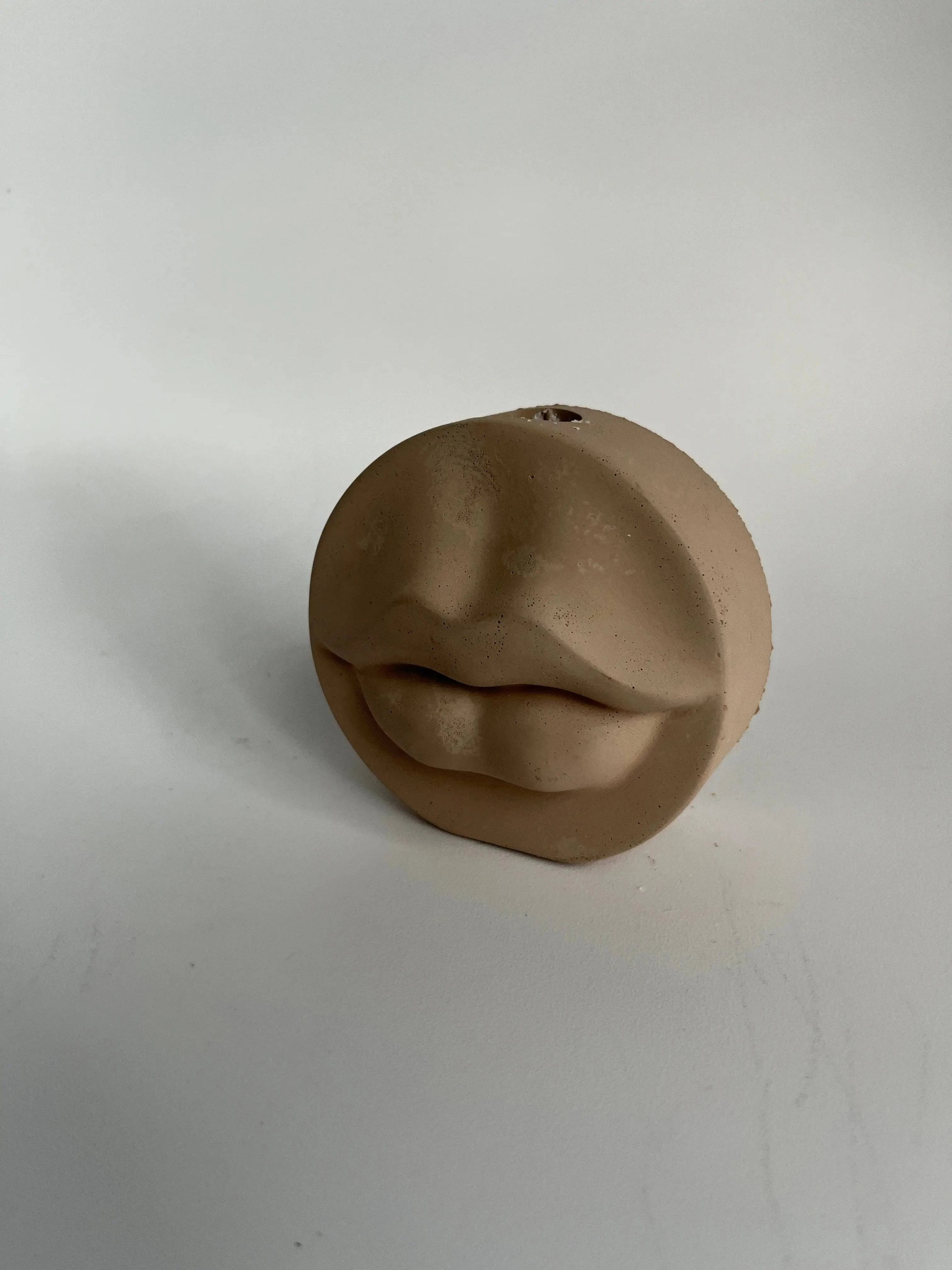 Lip Candle Holder - Out of the Blue