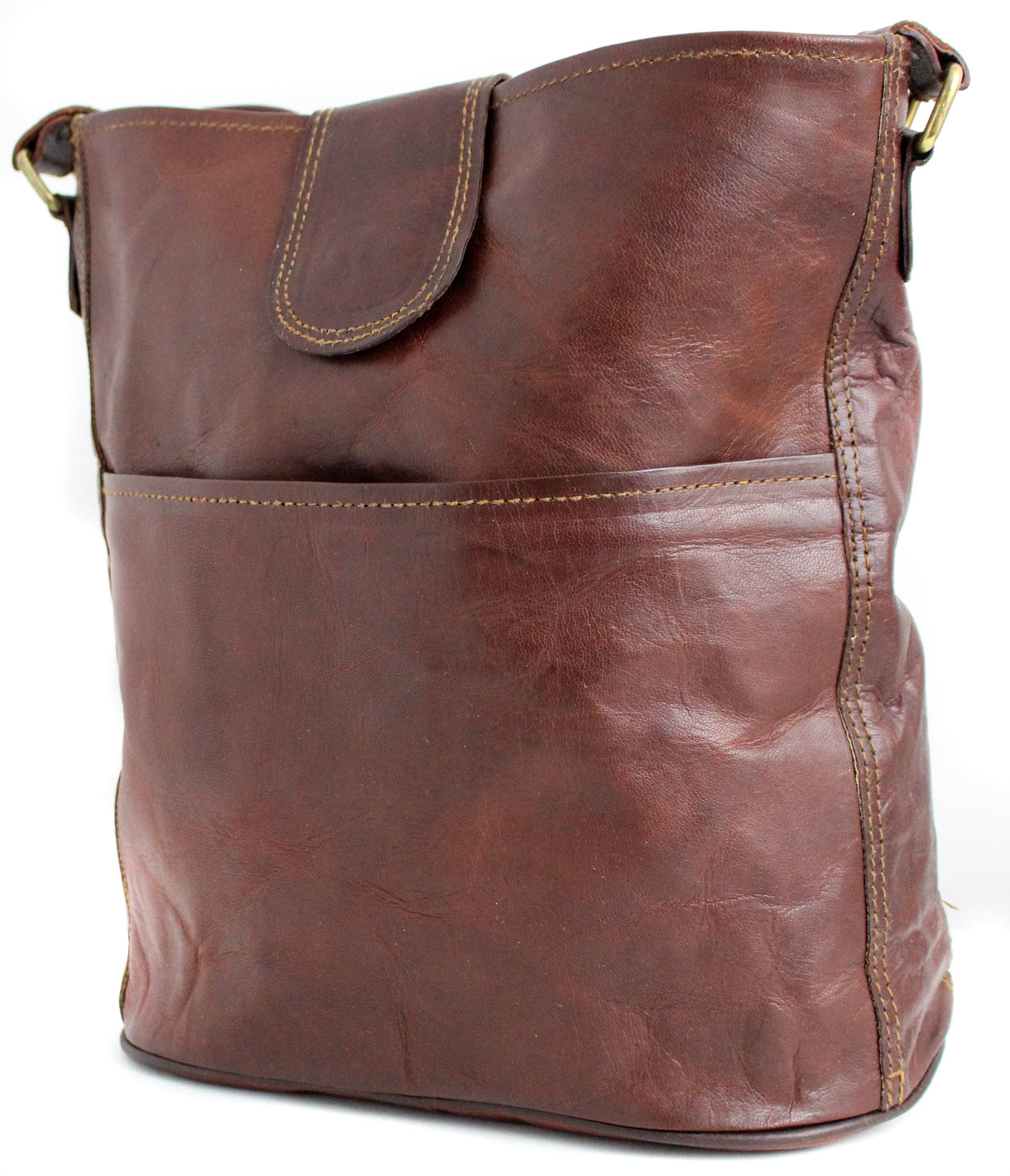 10" LEATHER BUCKET BAG - Out of the Blue