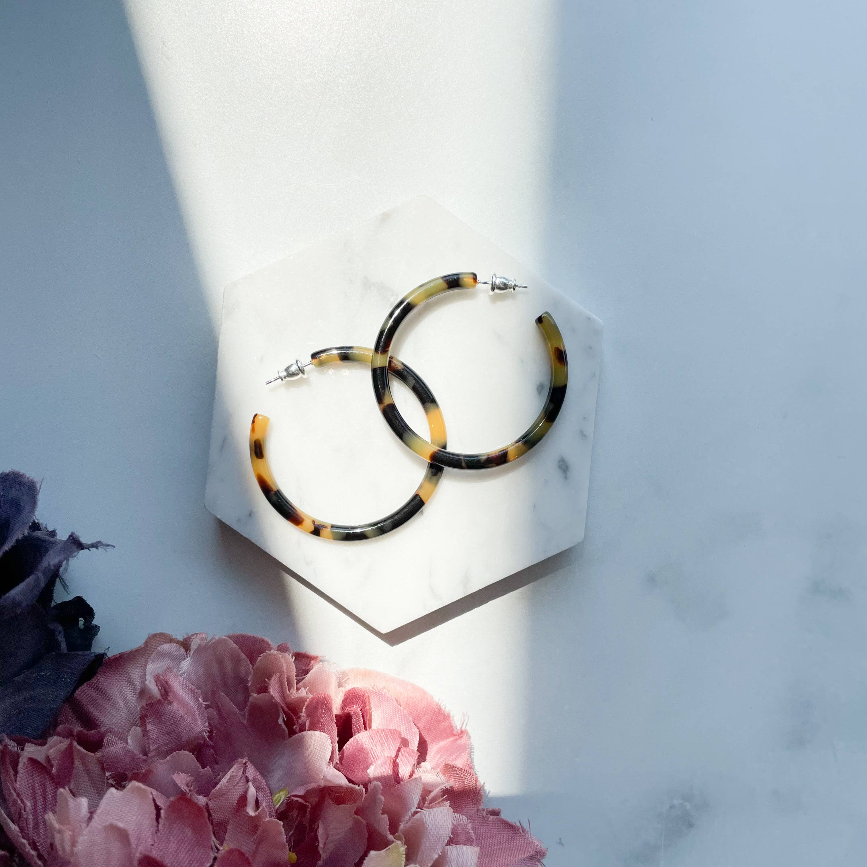 Thin Round Hoops in Classic | Tortoise Shell Earrings - Out of the Blue