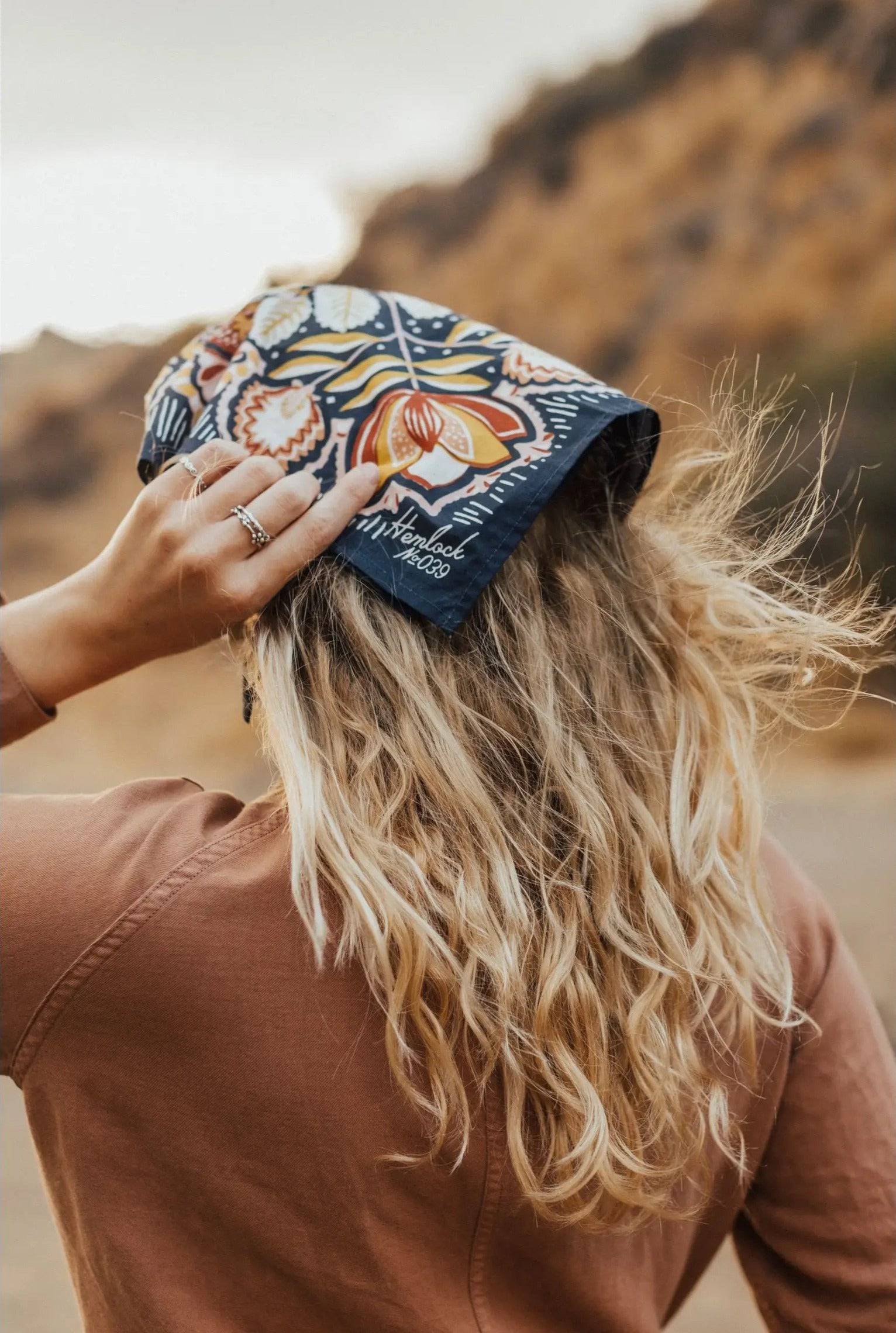 Elsie No. 039 Bandana - Out of the Blue