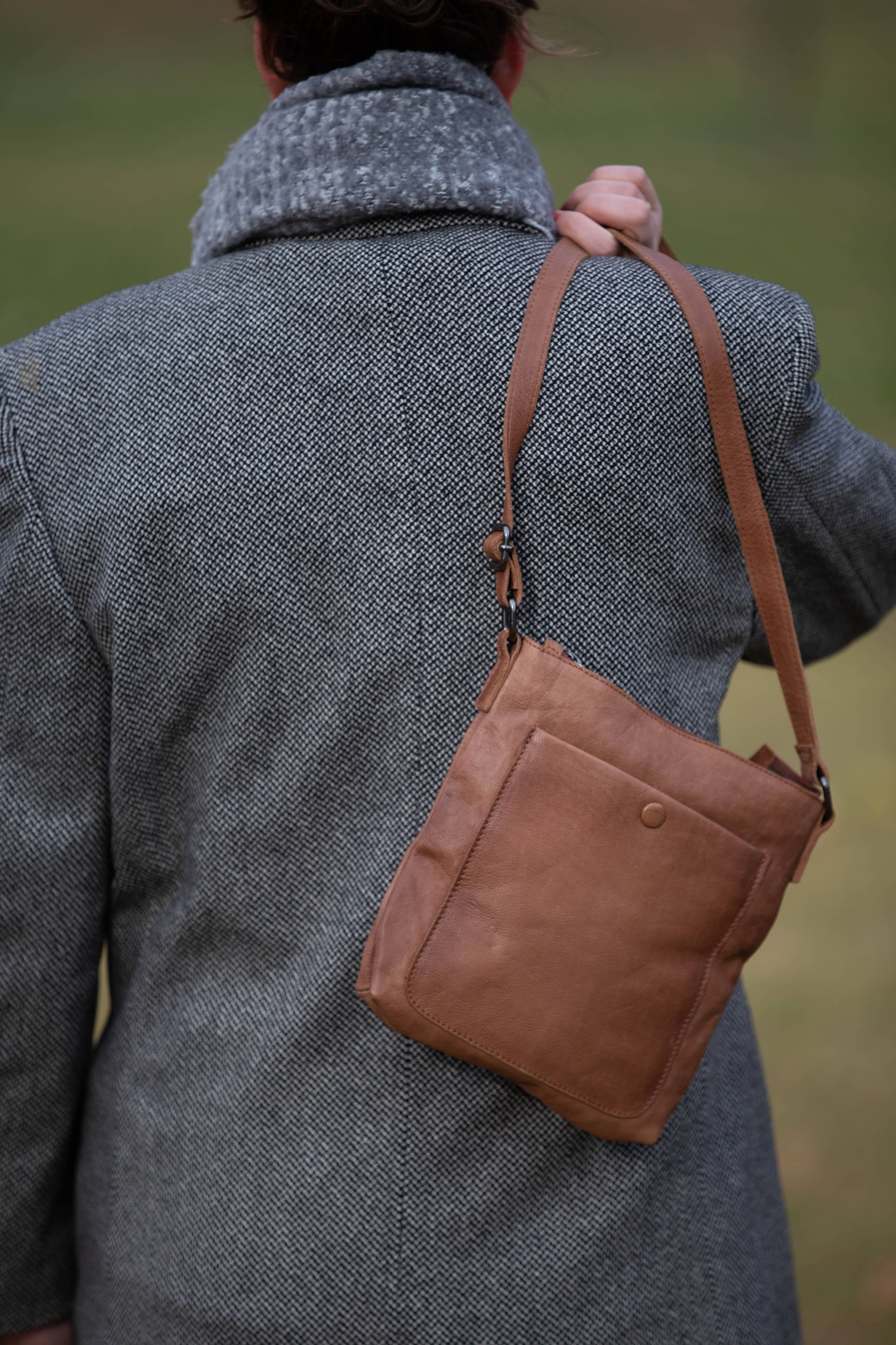 ISABELLA SMALL CROSSBODY BAG - Out of the Blue