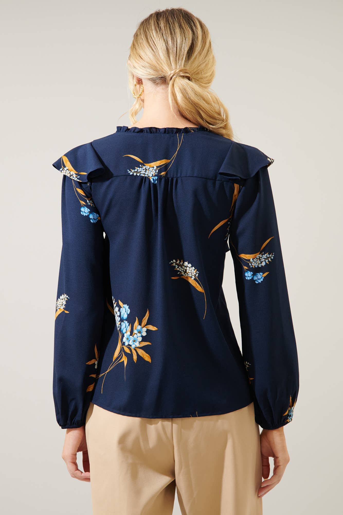 Dusk Bloom Floral Wilhem Ruffle Blouse: Navy Multi / XS - Out of the Blue