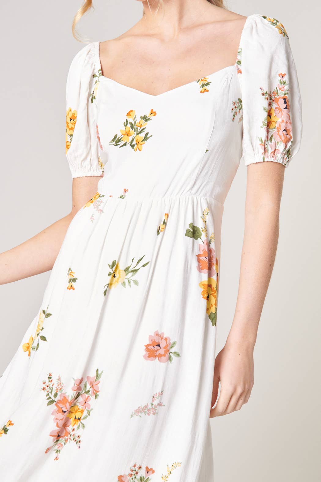 Priya Floral Alessi Puff Sleeve Midi Dress: GREEN-PINK-CORAL / XS - Out of the Blue