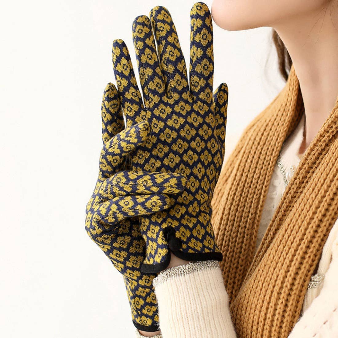 Floral Knit Touchscreen Gloves