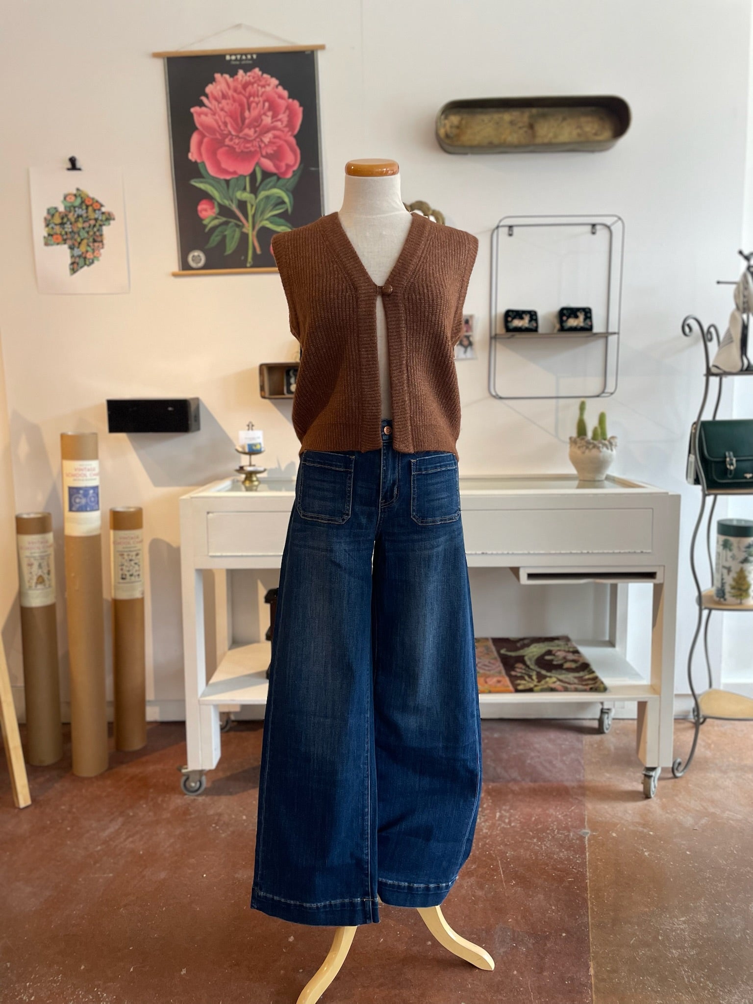 PATCH POCKET  JEANS