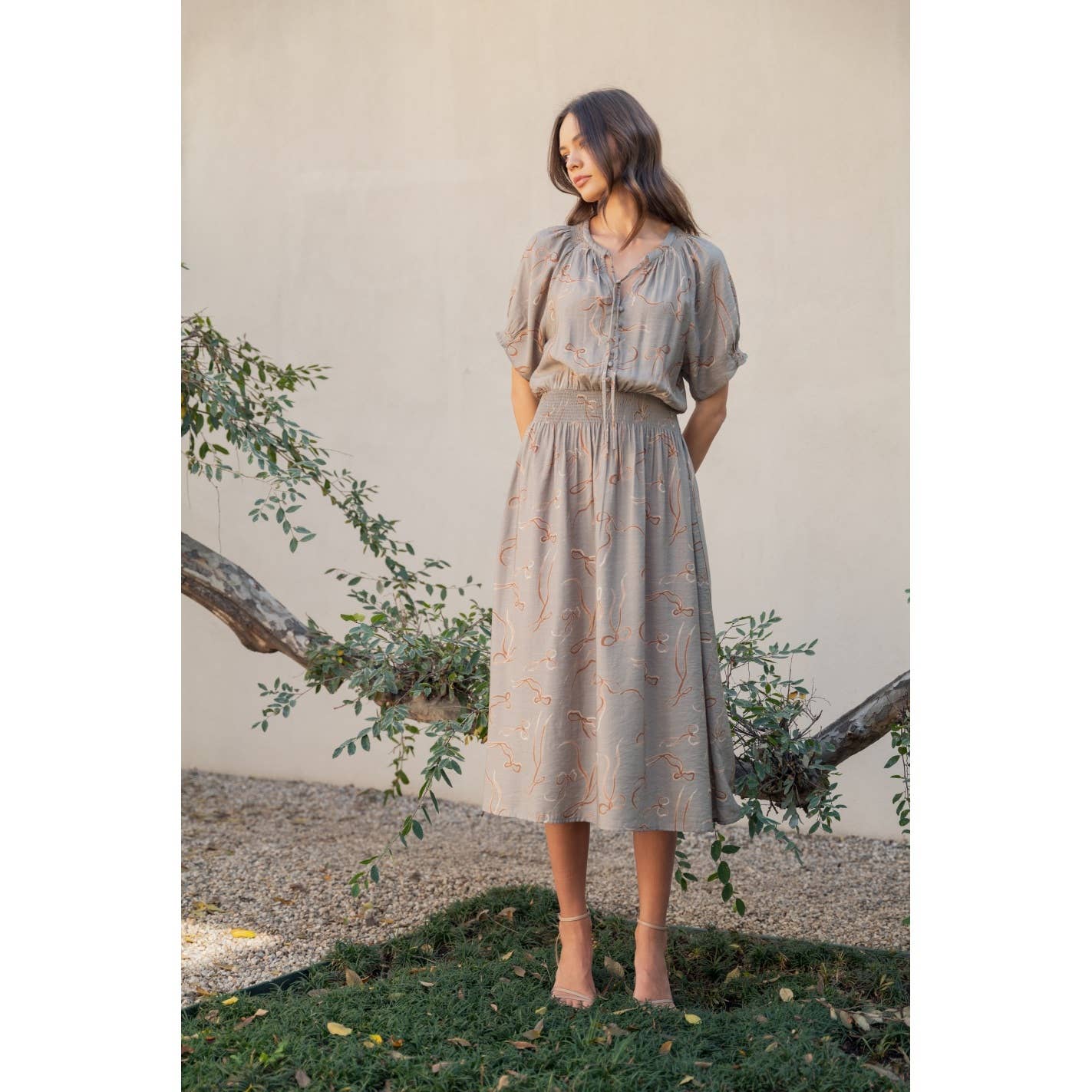 BOW PRINT BUTTON FRONT MIDI DRESS - Out of the Blue