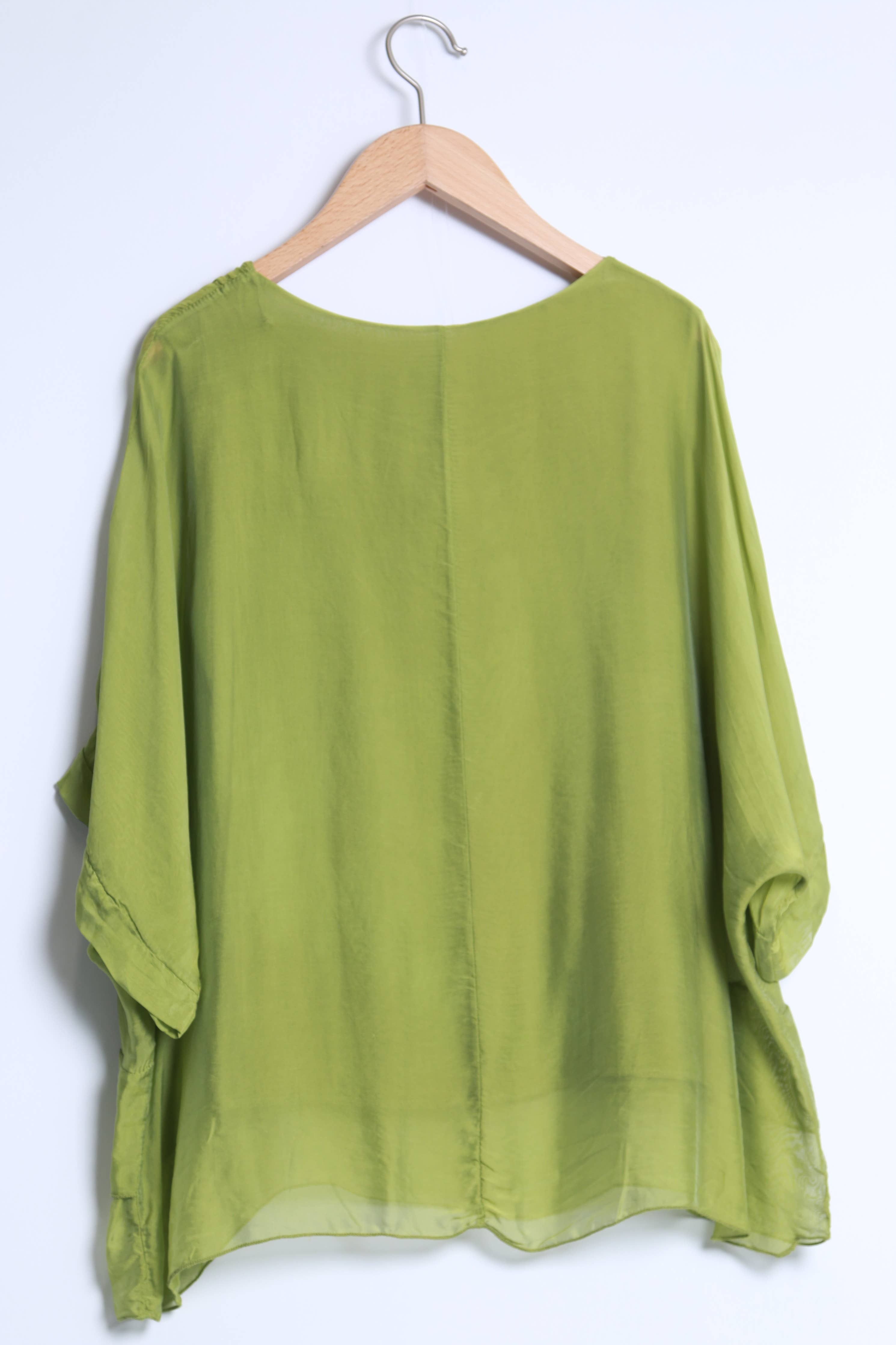 Loose blouse with 3/4 sleeves and layered hem 50529 - Out of the Blue