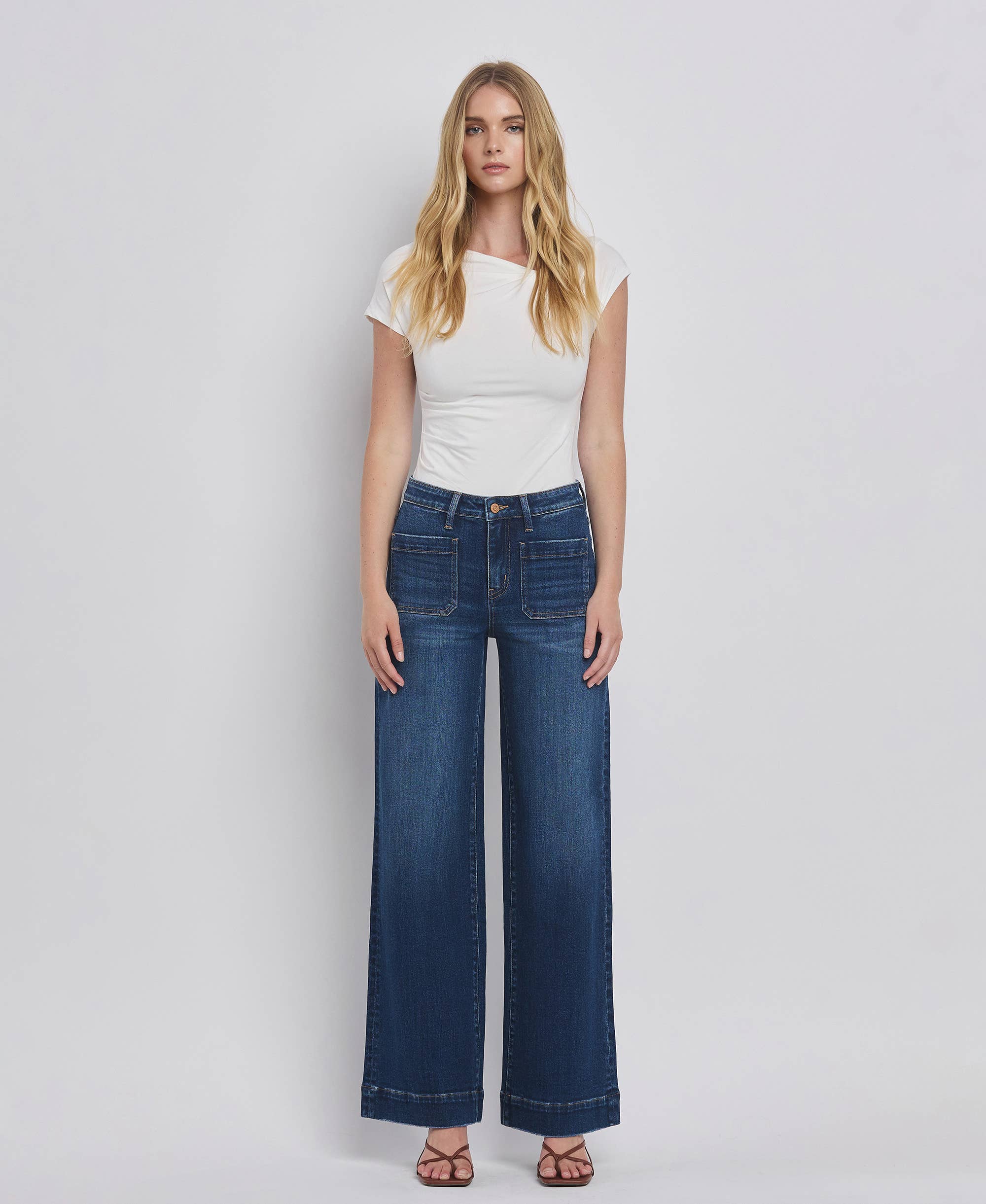 PATCH POCKET  JEANS