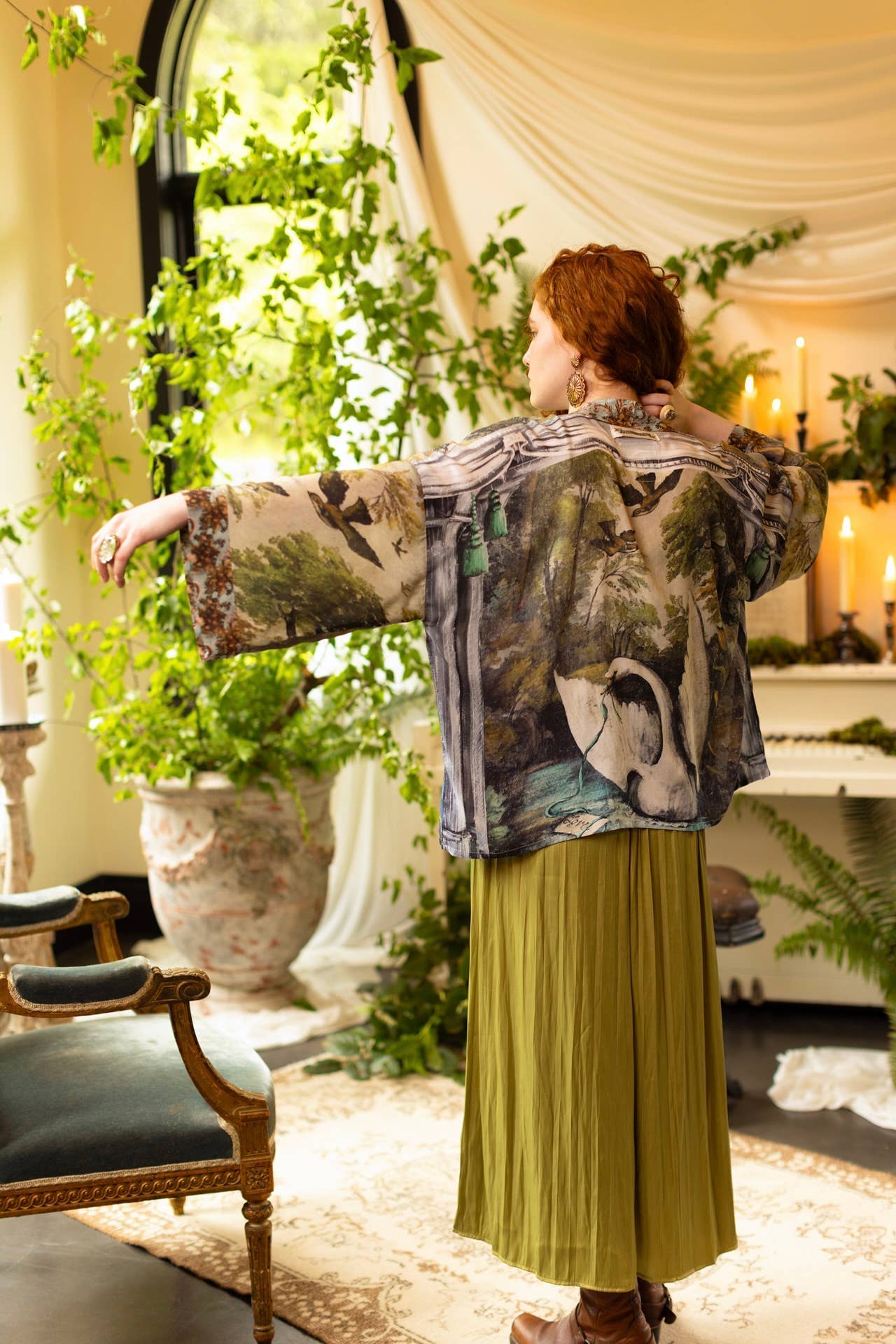 Theatre of Dreams Pixie Duster Cropped Kimono w/ Swan - Out of the Blue