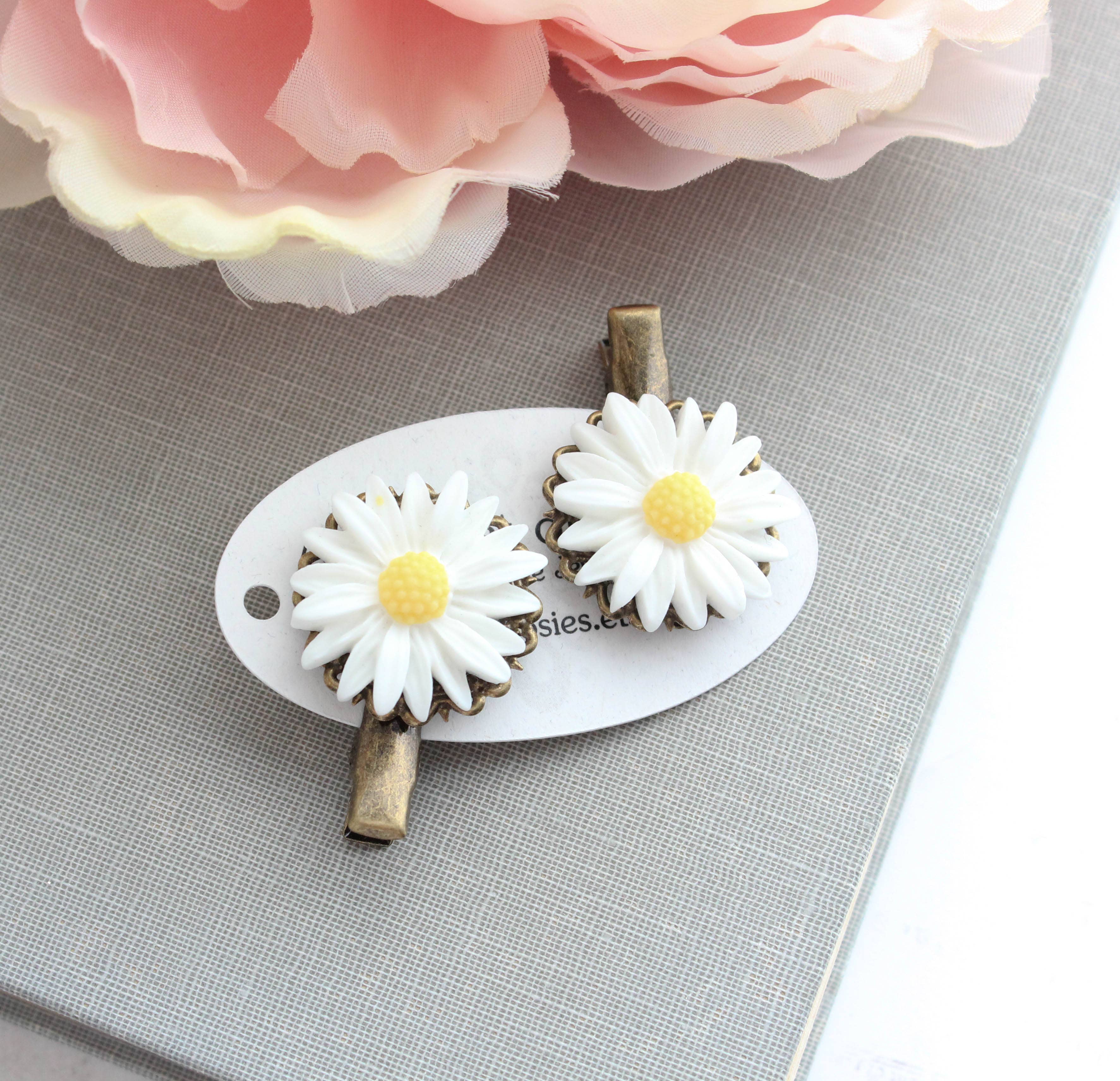 White Daisy Alligator Hair Clips - Two Piece