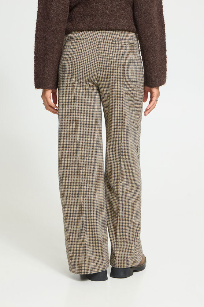 Kate Brown Check