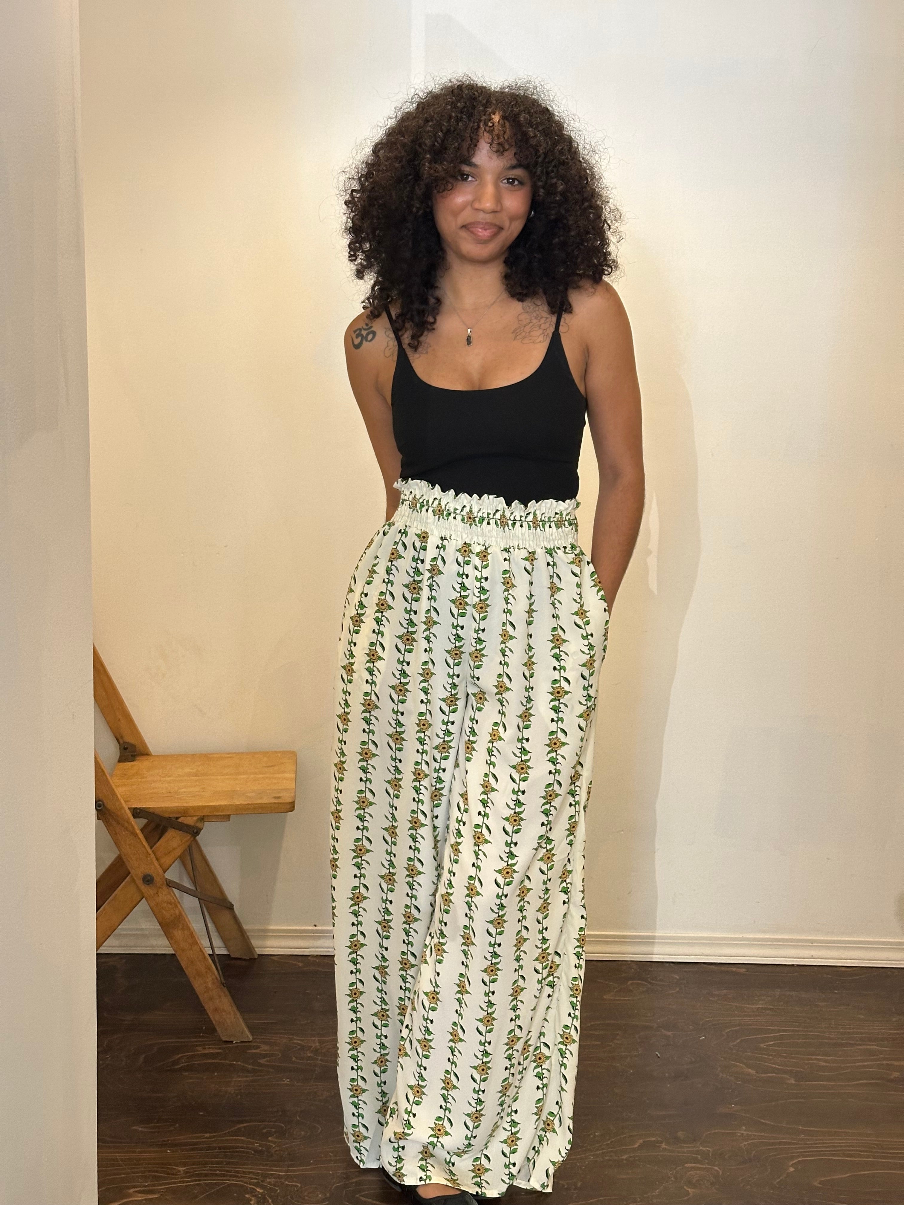 FLORAL PRINT PAPERBAG PANTS - Out of the Blue