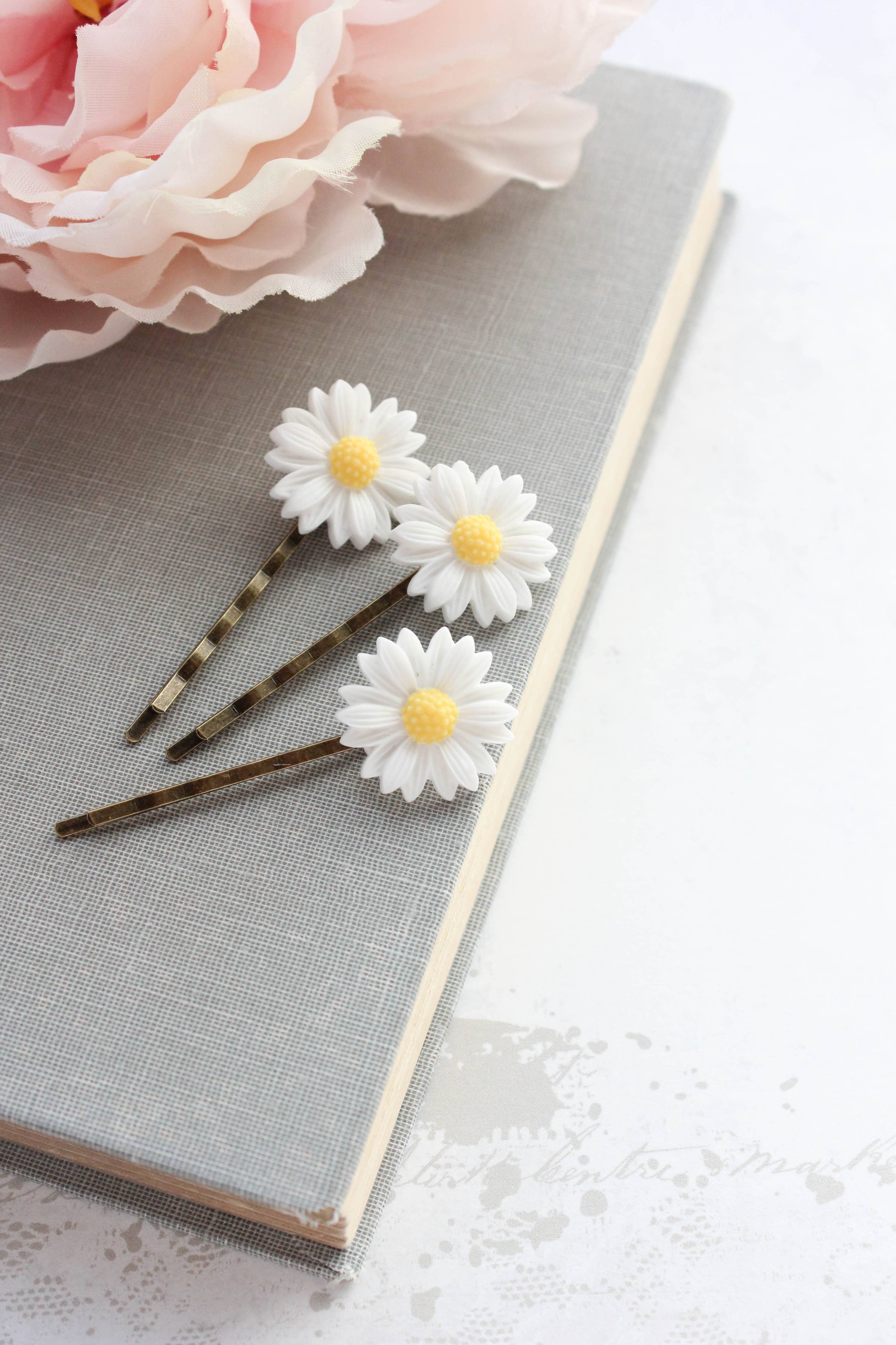 Daisy Bobby Pin Set