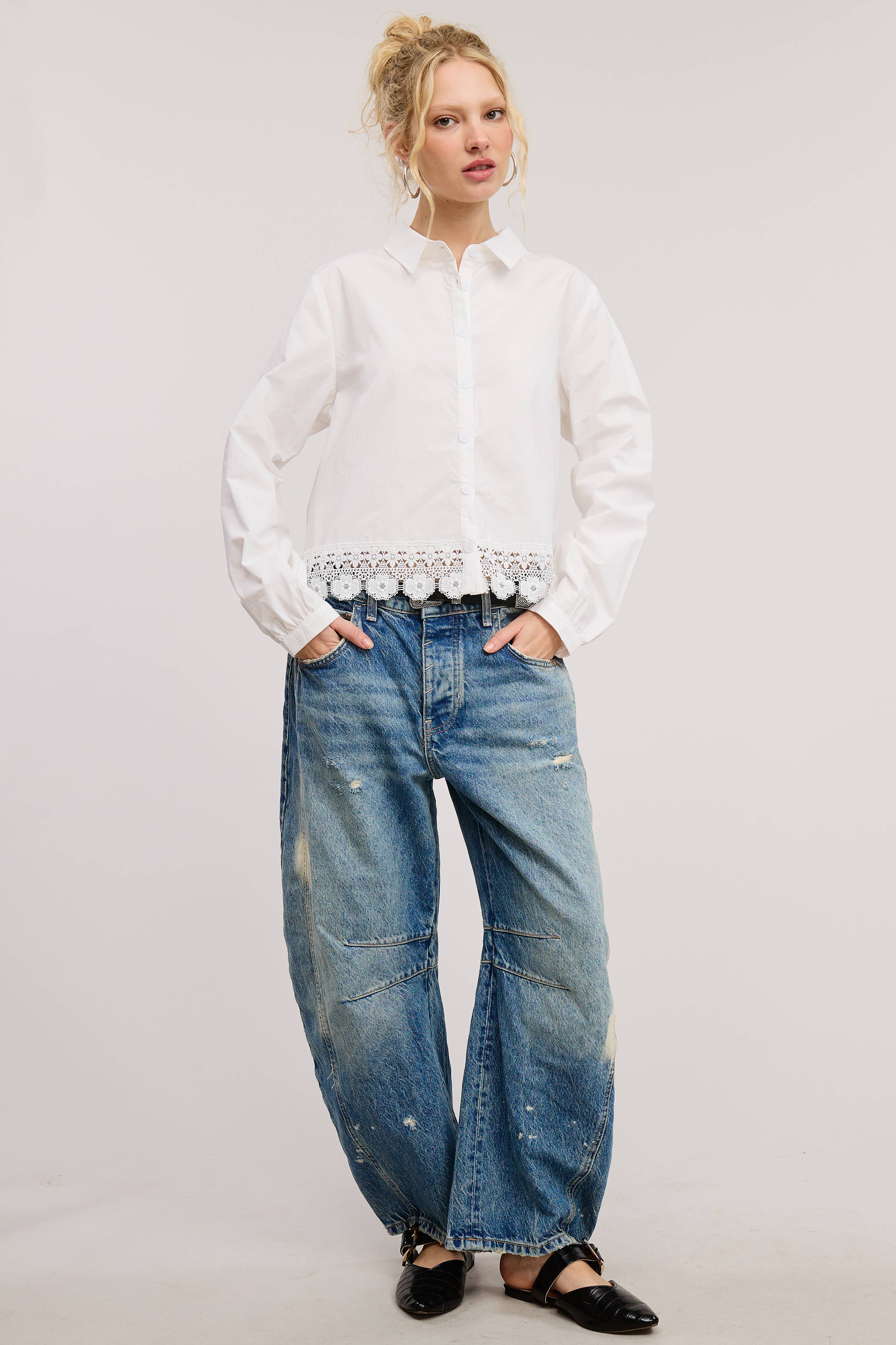 EYELET BLOUSE