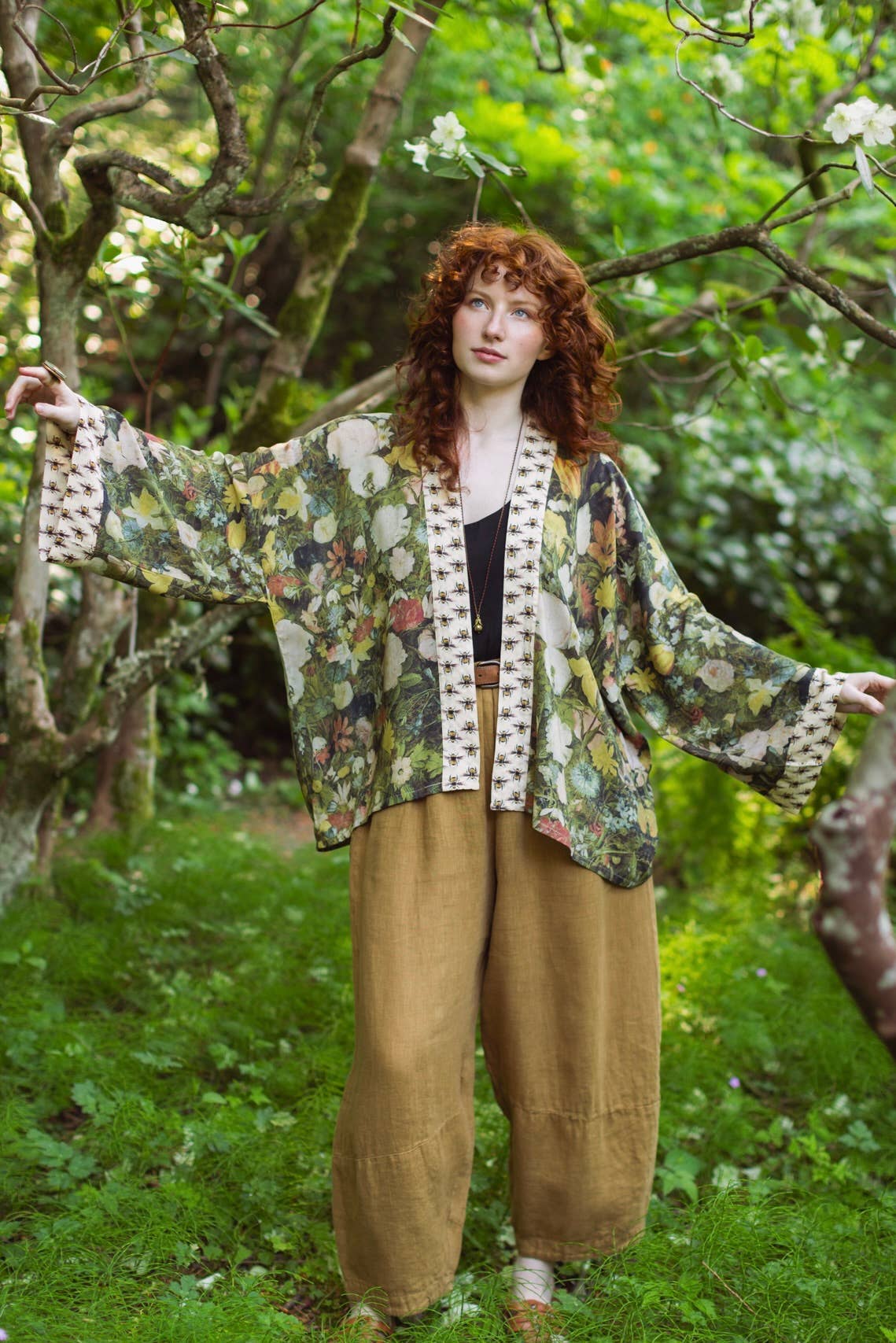 I Dream In Flowers Pixie Duster Cropped Kimono w/ Bees - Out of the Blue