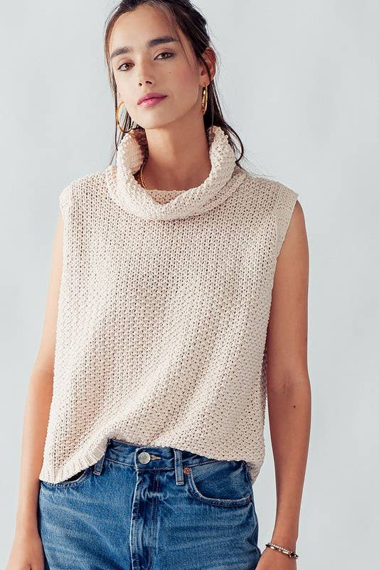 SLEEVELESS COWL CROCHET TOP