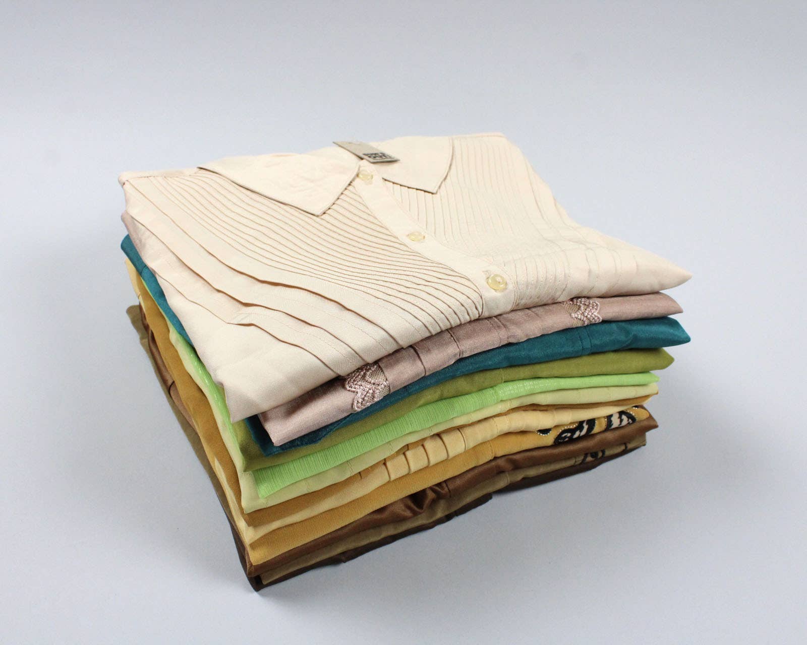 Reworked Vintage Short-Sleeve Button Up Blouse in SOLID COLORS - Cropped - Out of the Blue